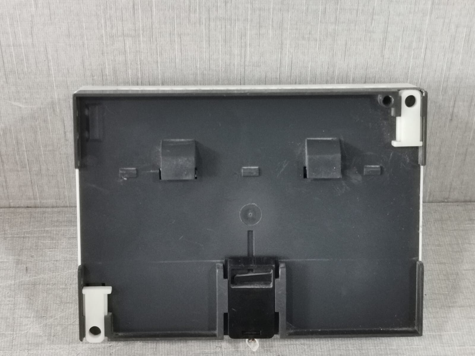 Schneider Electric SR3 B261BD SCHNEIDER ELECTRIC SR3 B261BD MODULAR SMART RELAY ZELIO LOGIC 9