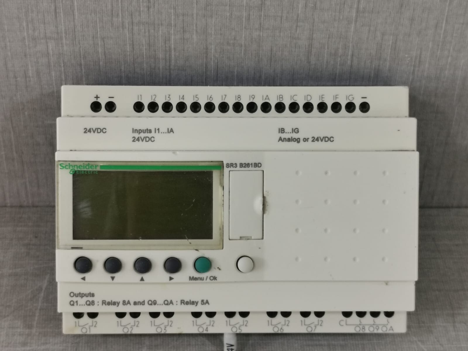 SCHNEIDER ELECTRIC SR3 B261BD MODULAR SMART RELAY ZELIO LOGIC