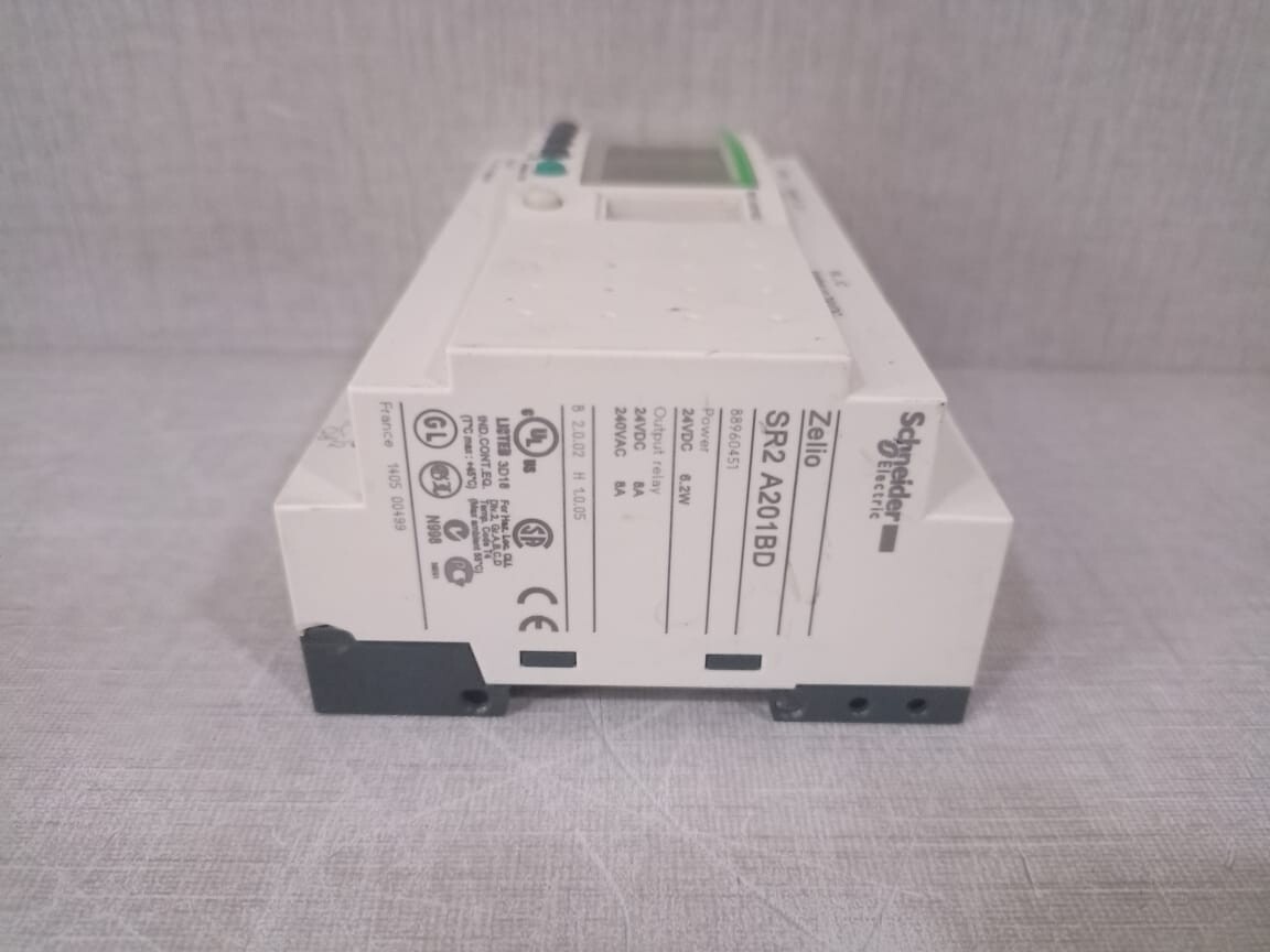 Schneider Electric SR2 A201BD SCHNEIDER ELECTRIC SR2 A201BD COMPACT SMART RELAY ZELIO LOGIC 24VDC 6