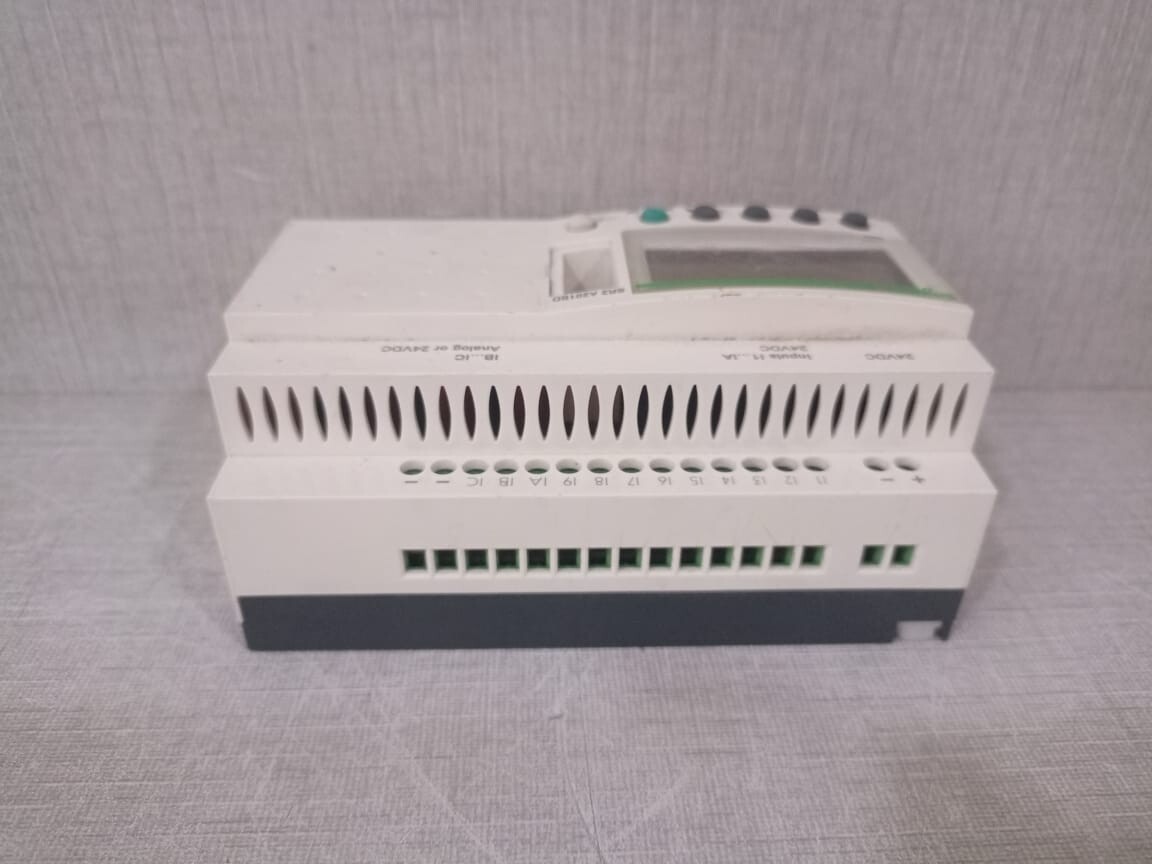 Schneider Electric SR2 A201BD SCHNEIDER ELECTRIC SR2 A201BD COMPACT SMART RELAY ZELIO LOGIC 24VDC 8