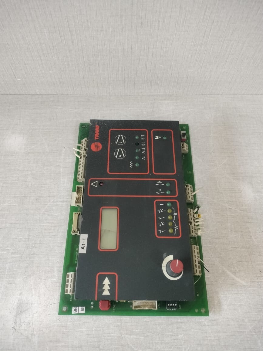 Trane AC900147 PLC X-13740078-01 A2 TRANE AC900147 PLC X-13740078-01 A2 -SCREEN DAMAGED 4