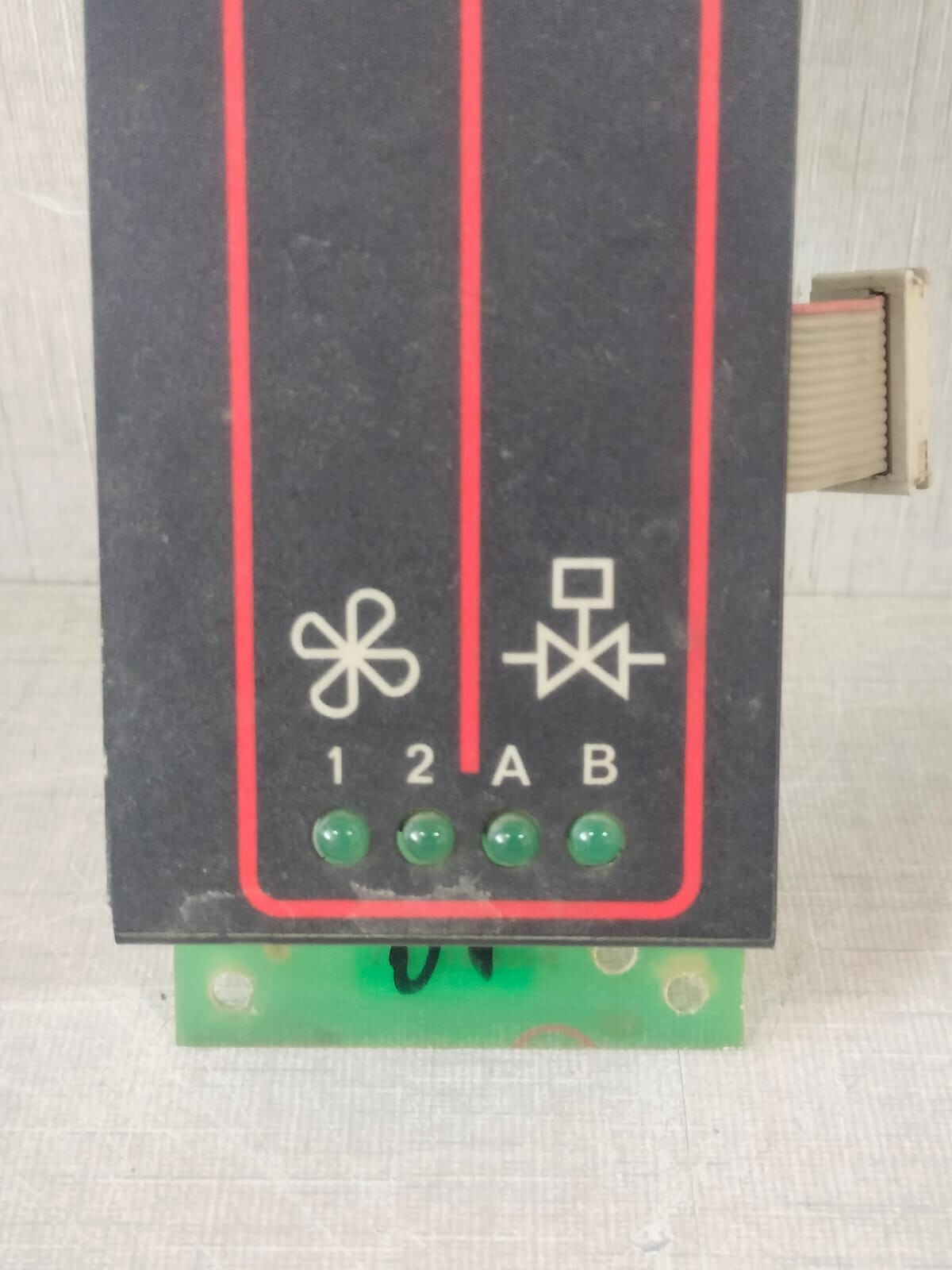 Trane X13740080-01 A1 / P100-813 E 1-C TRANE PLC AC950623 CONTROLLER X13740080-01 A1 / P100-813 E 1-C ACTIA 2