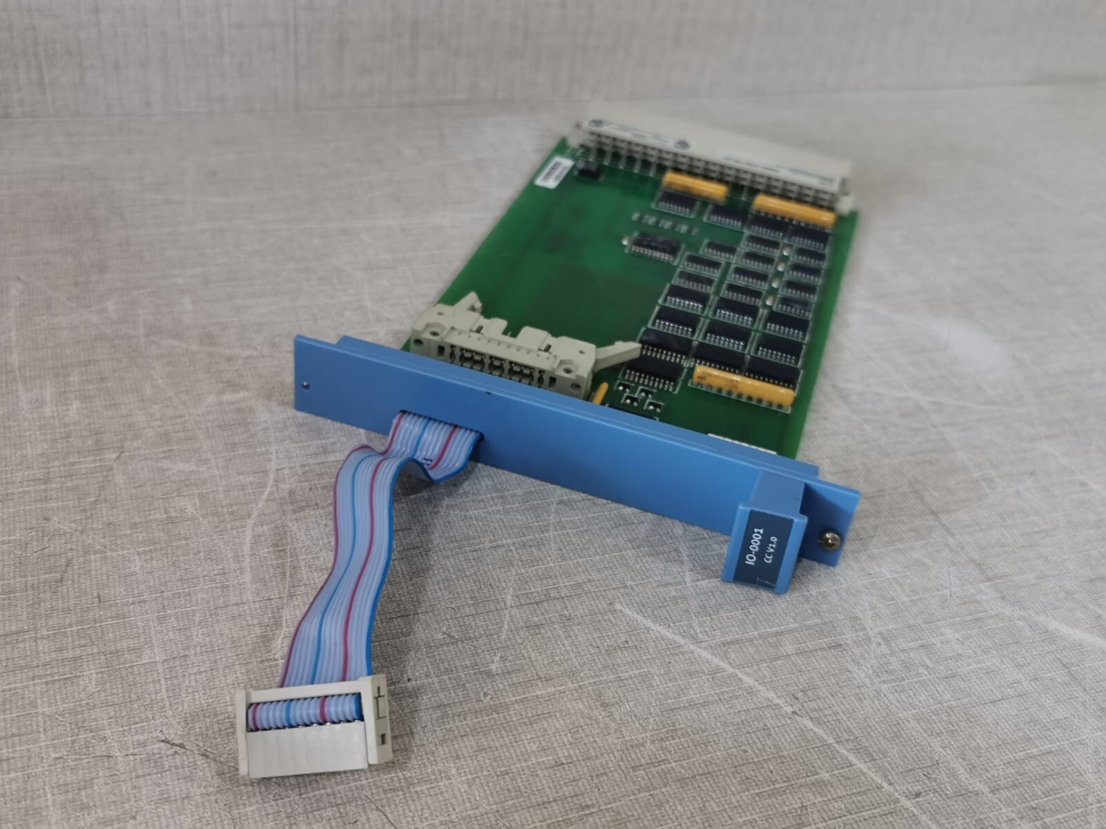 Honeywell IO-0001 CC V1.0 Honeywell IO-0001 Extender Module CC V1.0 - Slightly Damaged & Scratch 5