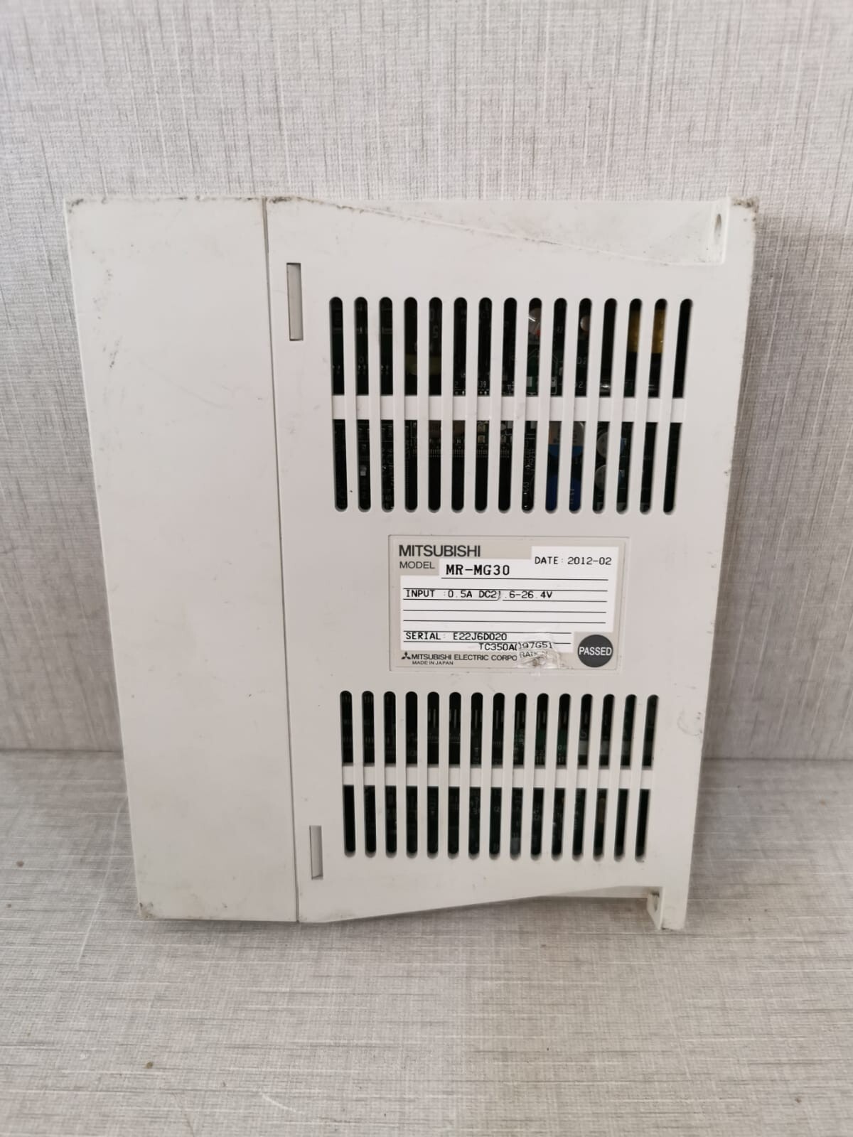 Mitsubishi Electric MR-MG30 MITSUBISHI MR-MG30 SERVO DRIVE - UNIT ONY, NO ACCESSORIES & WITH BROKEN PART 6