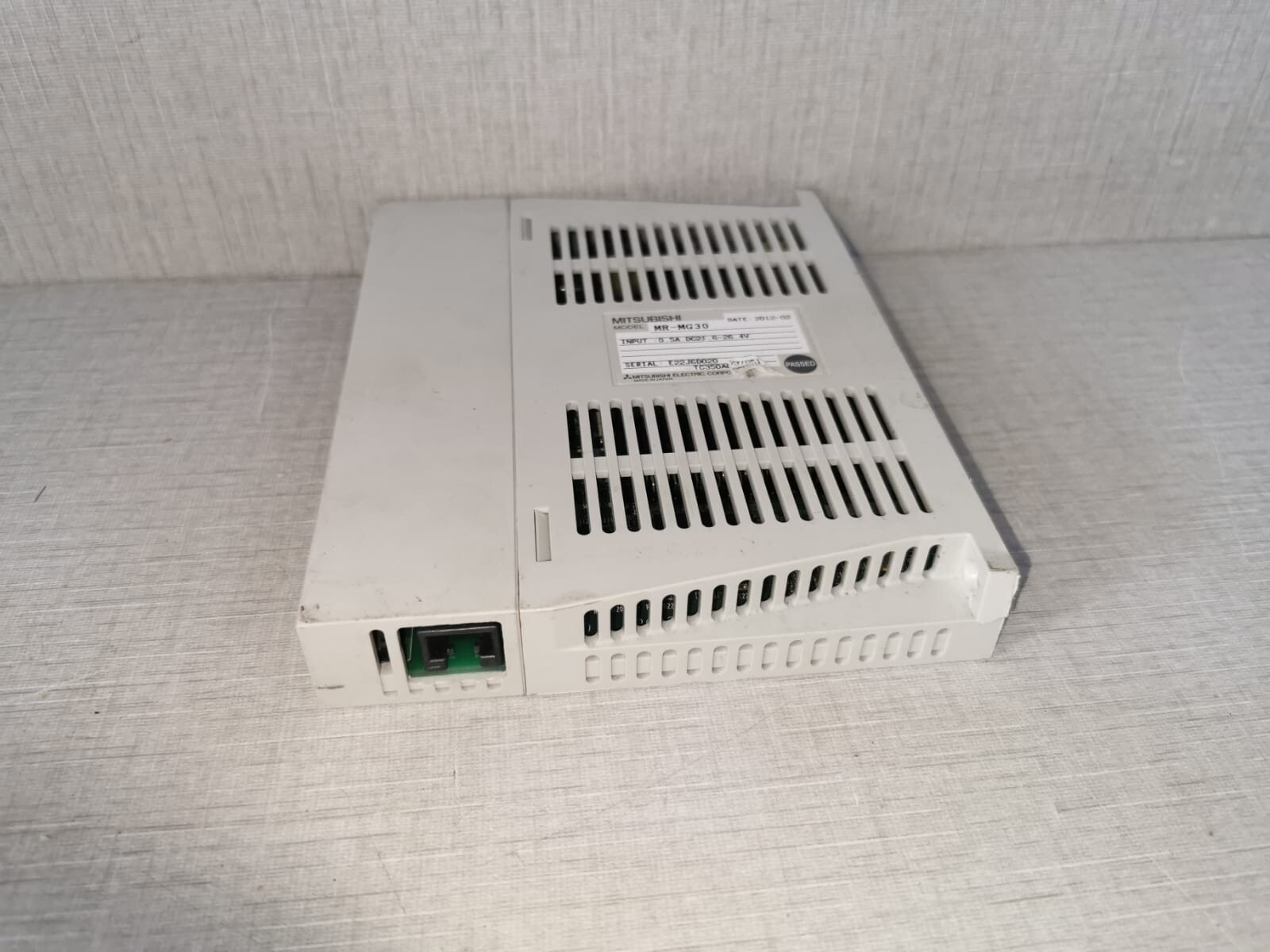 Mitsubishi Electric MR-MG30 MITSUBISHI MR-MG30 SERVO DRIVE - UNIT ONY, NO ACCESSORIES & WITH BROKEN PART 8