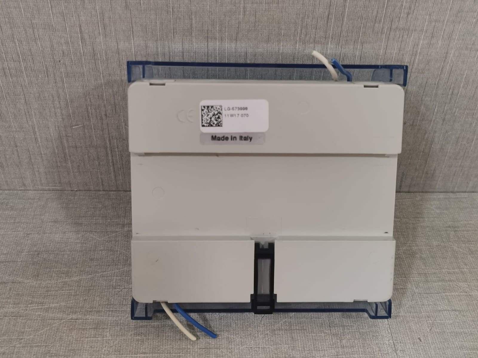 LEGRAND LG-573998 573998 LEGRAND SCS LG-573998 BUS AUDIO/VIDEO NODE - FOR MIXING SOURCES 7