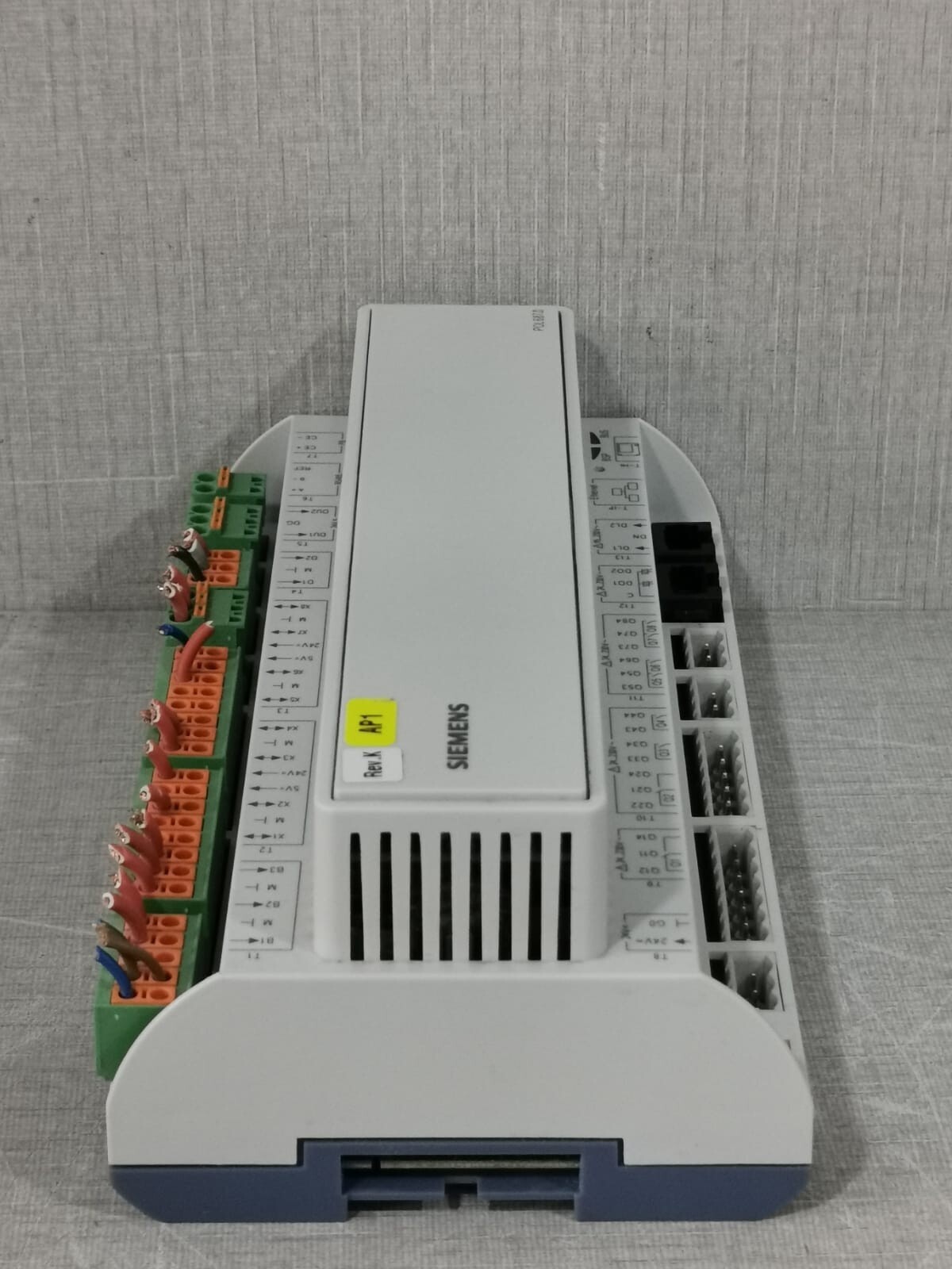 Siemens POL687.00/STD SIEMENS POL687.00/STD CLIMATIX HVAC CONTROLLER 8