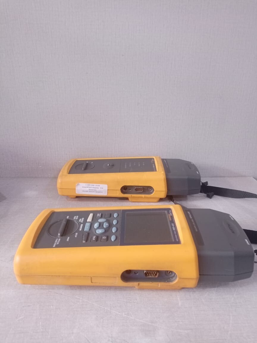 Fluke DSP-4300 Cable Analyzer and Fluke DSP-4300SR Smart Remote Fluke DSP-4300 Cable Analyzer and DSP-4300SR Smart Remote with 4 Adapter 4