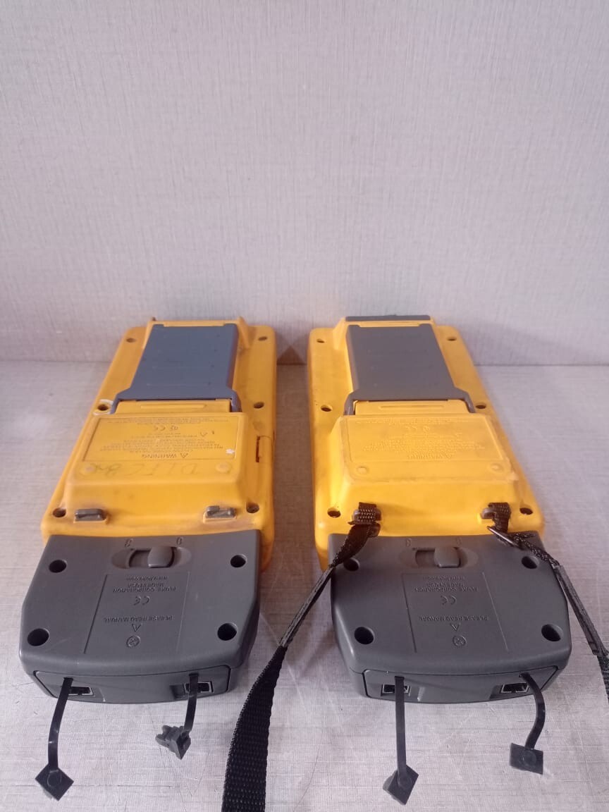 Fluke DSP-4300 Cable Analyzer and Fluke DSP-4300SR Smart Remote Fluke DSP-4300 Cable Analyzer and DSP-4300SR Smart Remote with 4 Adapter 9