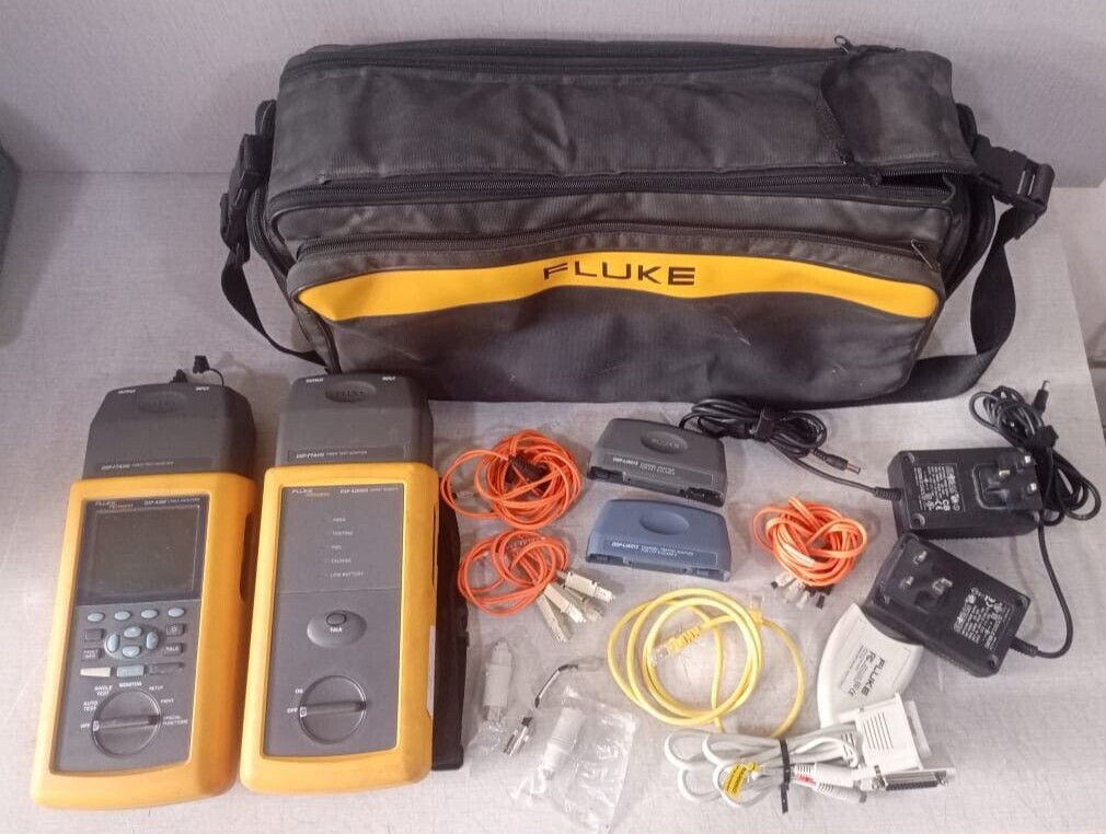 Fluke DSP-4300 Cable Analyzer and Fluke DSP-4300SR Smart Remote Fluke DSP-4300 Cable Analyzer and DSP-4300SR Smart Remote with 4 Adapter 10