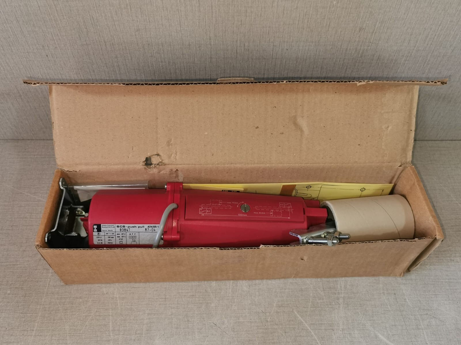 Siemens SCS-PUSH Stafa Control System SCS-Push Bull A2H250/I 220V, 50hz, 3.5VA 3