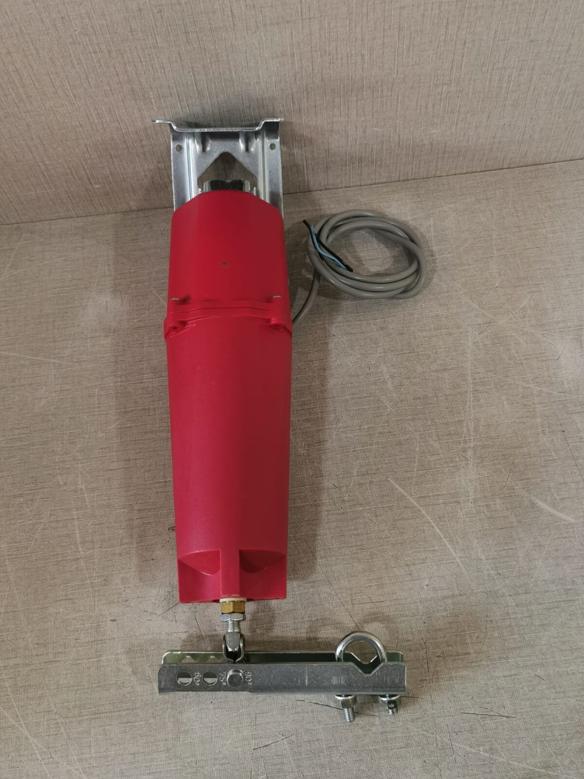 Siemens SCS-PUSH Stafa Control System SCS-Push Bull A2H250/I 220V, 50hz, 3.5VA 8