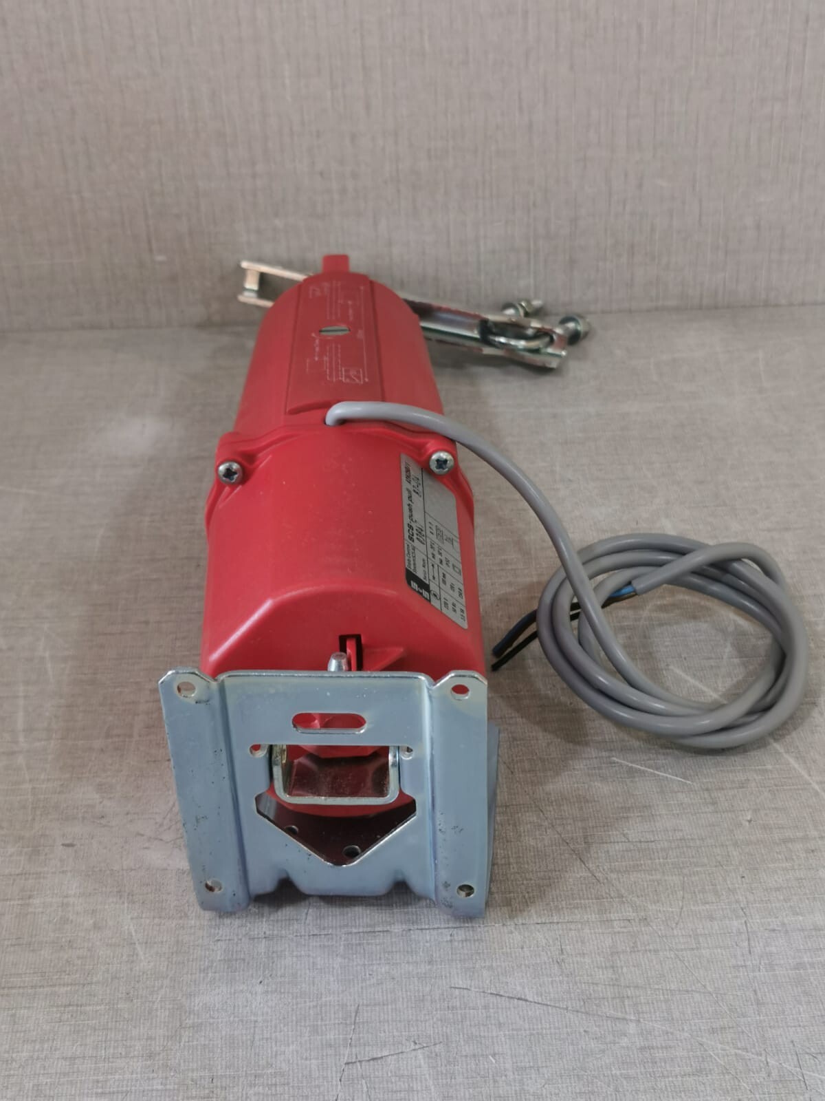 Siemens SCS-PUSH Stafa Control System SCS-Push Bull A2H250/I 220V, 50hz, 3.5VA 9