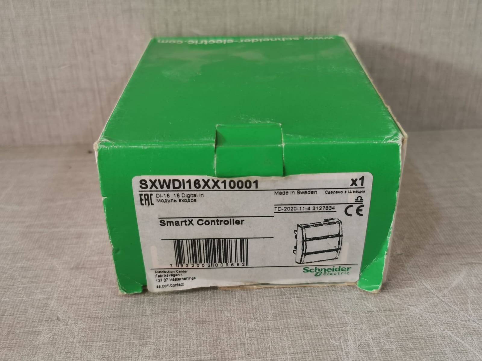 Schneider Electric SXWDI16XX10001 DI-16 Schneider Electric SXWDI16XX10001 I/O Module - ONLY Front Cover Broken 2