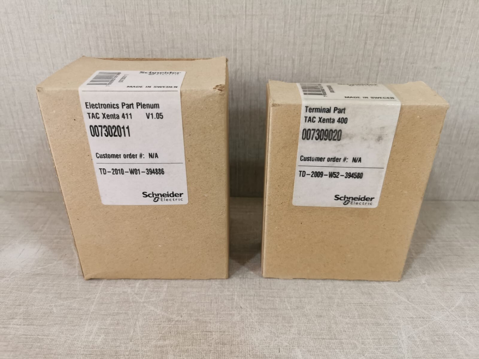 Schneider Electric BASE-411 411 Schneider Electric TAC Xenta 007302011 Ver 1.05 + TERMINAL PART/BASE 3