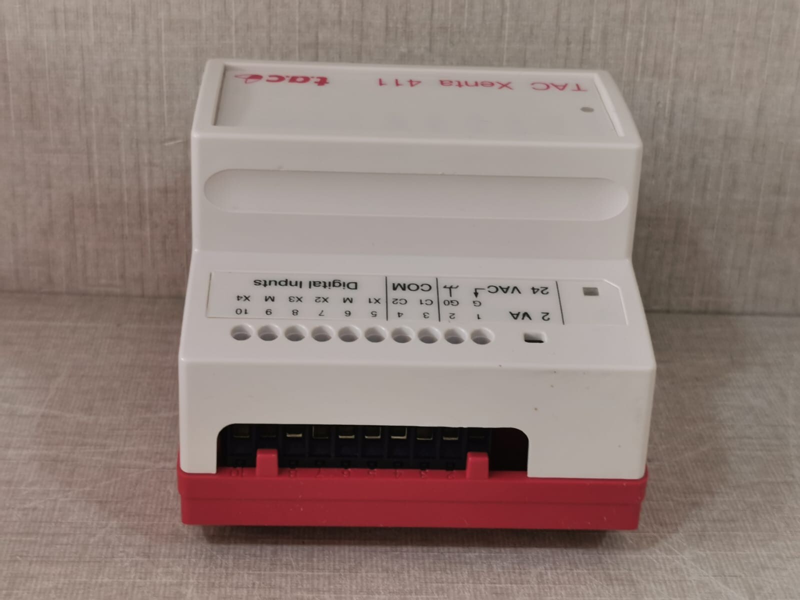 Schneider Electric BASE-411 411 Schneider Electric TAC Xenta 007302011 Ver 1.05 + TERMINAL PART/BASE 7