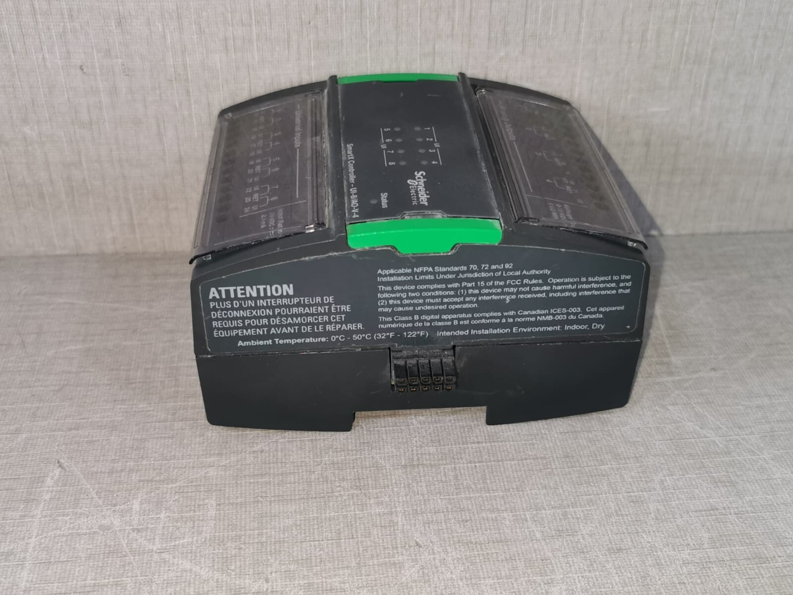 Schneider Electric UI-8/AO-V-4 Schneider Electric SXWUI8V4X10001 SmartX Controller UI-8/AO-V-4 WITH BASE 7