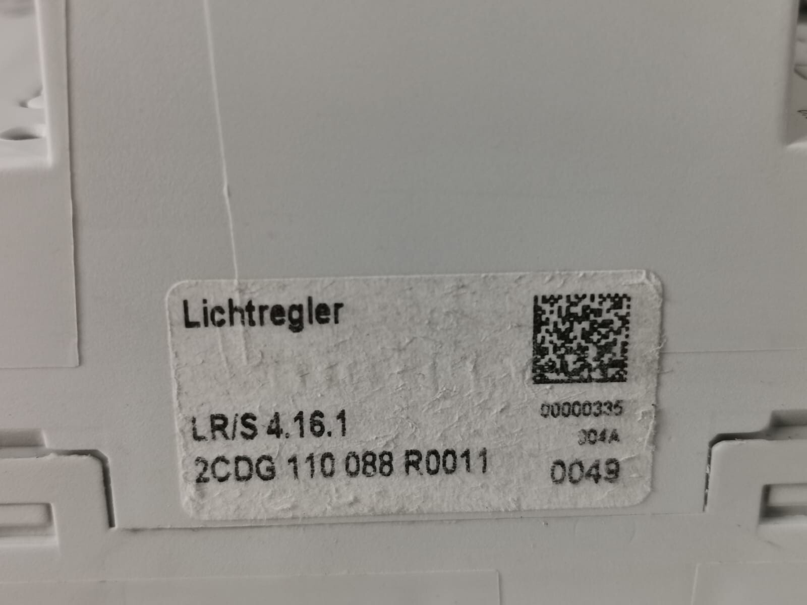 ABB 2CDG 110 088 R0011 ABB 2CDG 110 088 R0011 LR/S 4.16.1 LIGHT CONTROLLER 4
