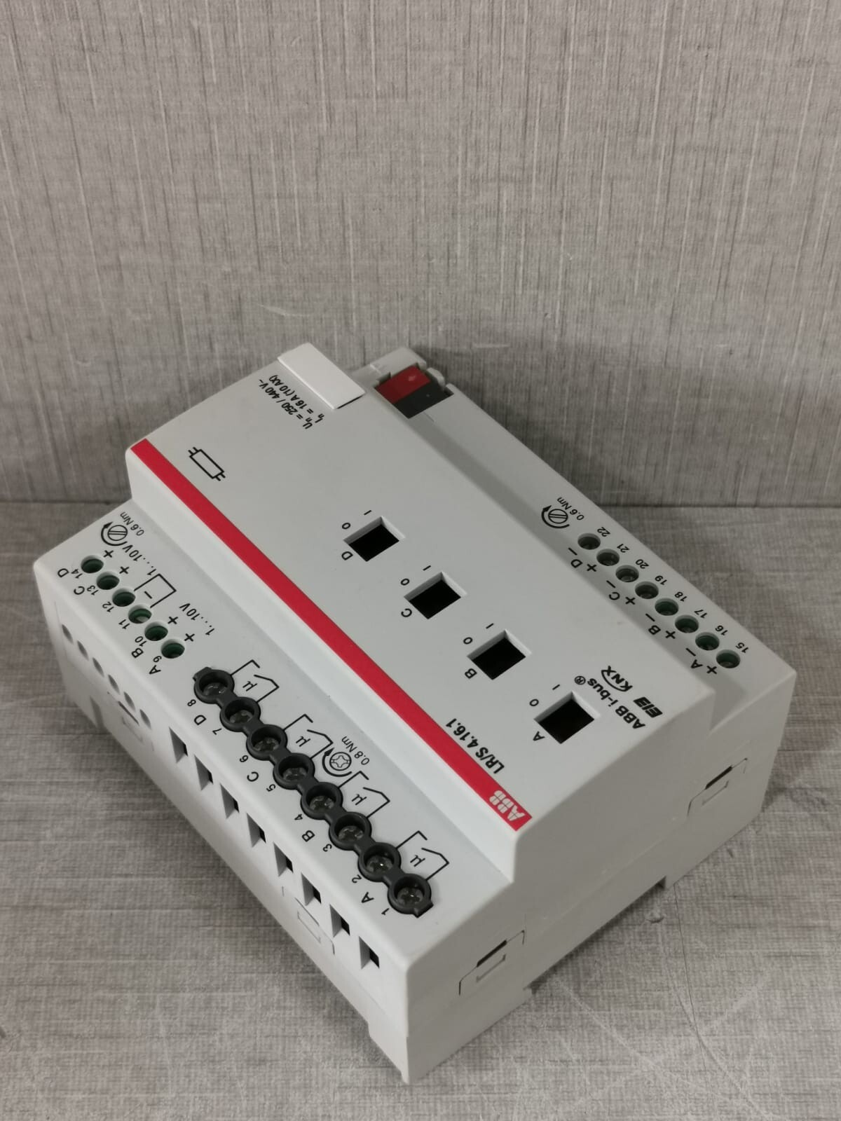ABB 2CDG 110 088 R0011 ABB 2CDG 110 088 R0011 LR/S 4.16.1 LIGHT CONTROLLER 9