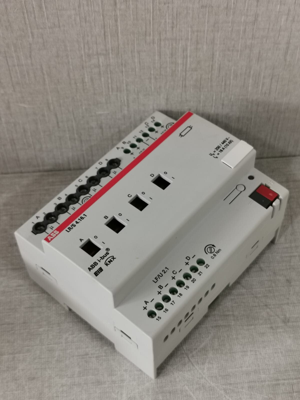 ABB 2CDG 110 088 R0011 ABB 2CDG 110 088 R0011 LR/S 4.16.1 LIGHT CONTROLLER 10