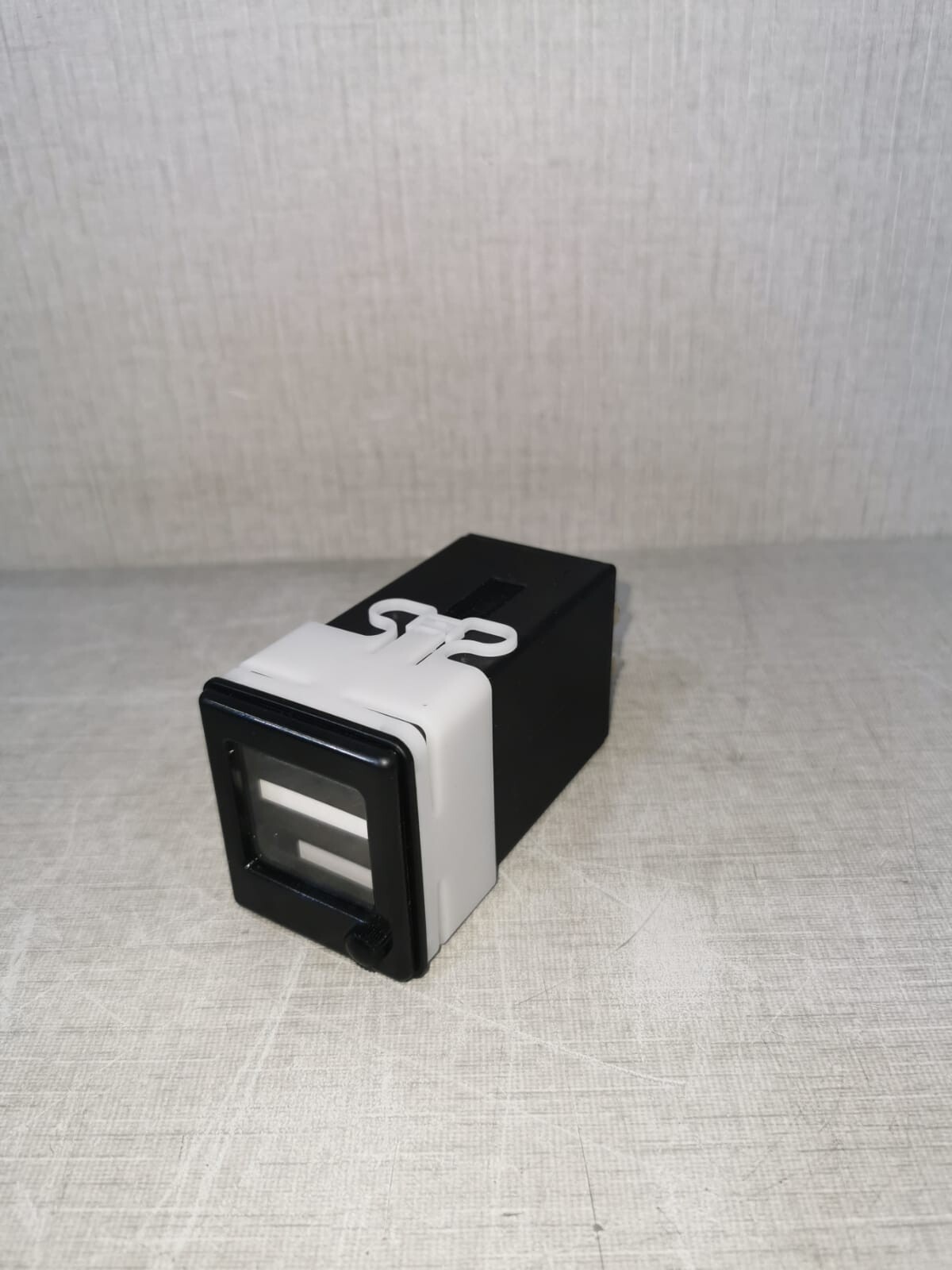 Phoenix Contact MR21 Phoenix Contact MR21 Drop Indicator/Annunciator Relays 8