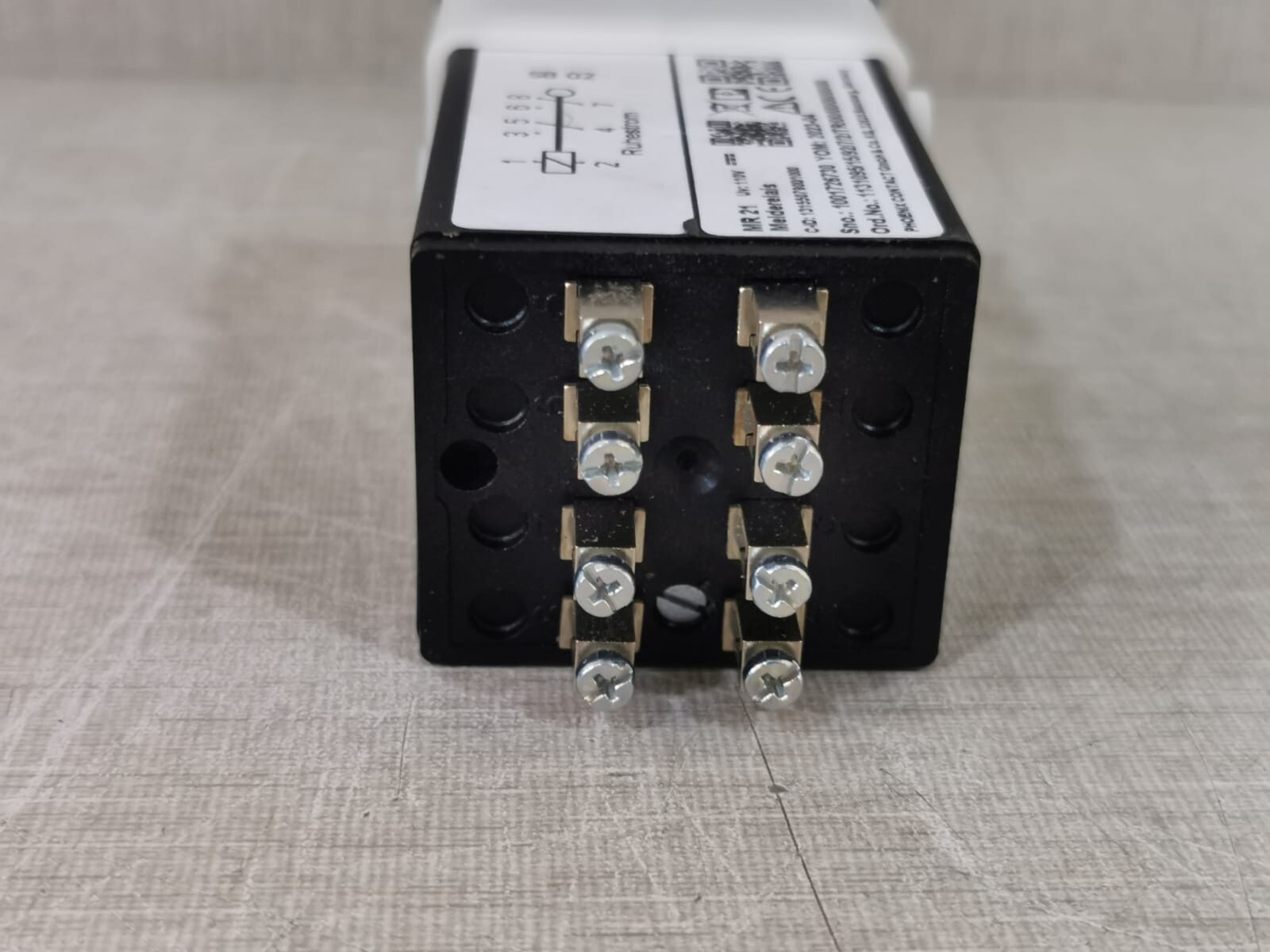 Phoenix Contact MR21 Phoenix Contact MR21 Drop Indicator/Annunciator Relays 10