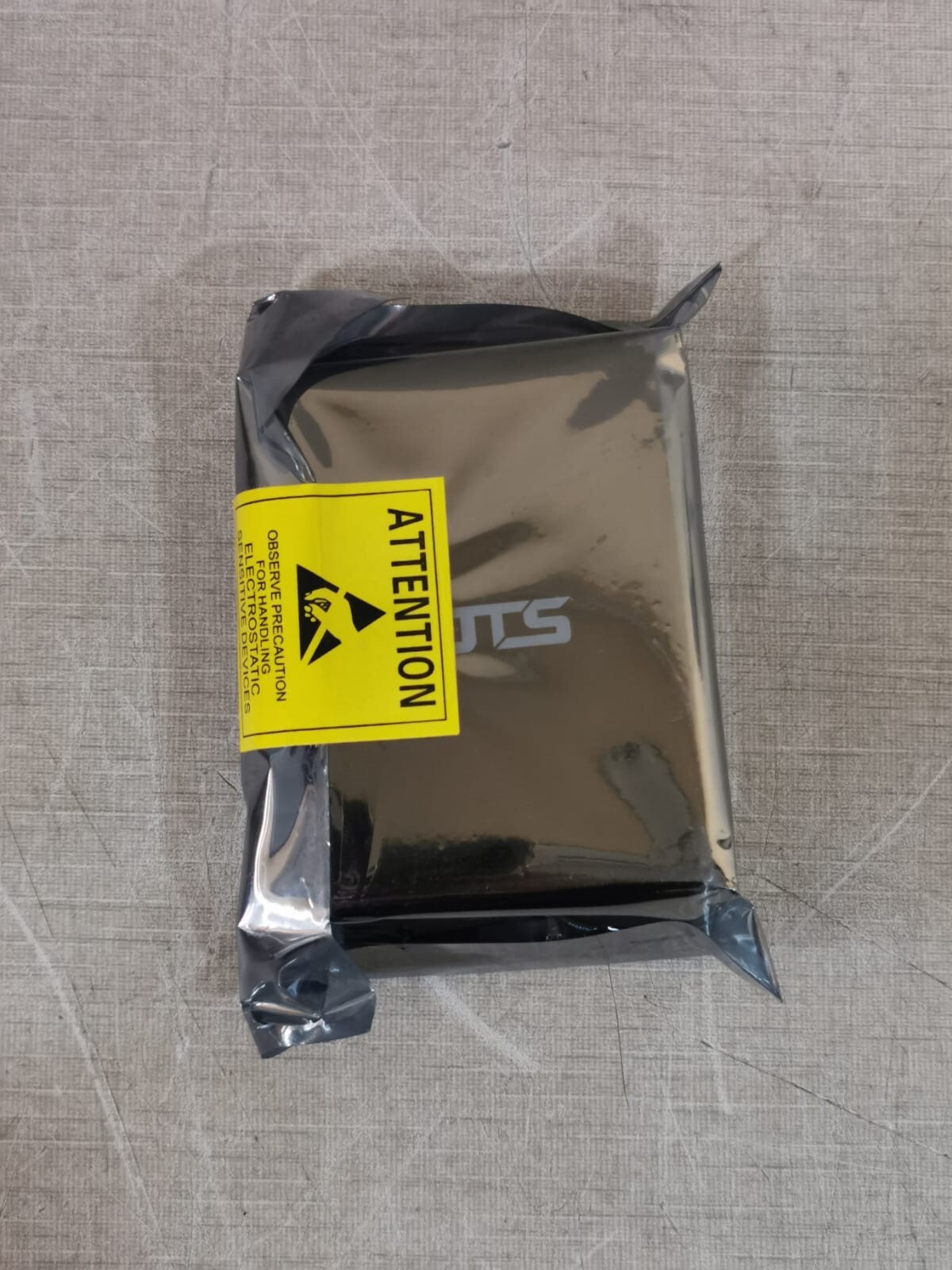 OTS ET1100UPP OTS ET1100UPp-T INDUSTRIAL 10/100M UTP+ PoW TRANSMITTER 4