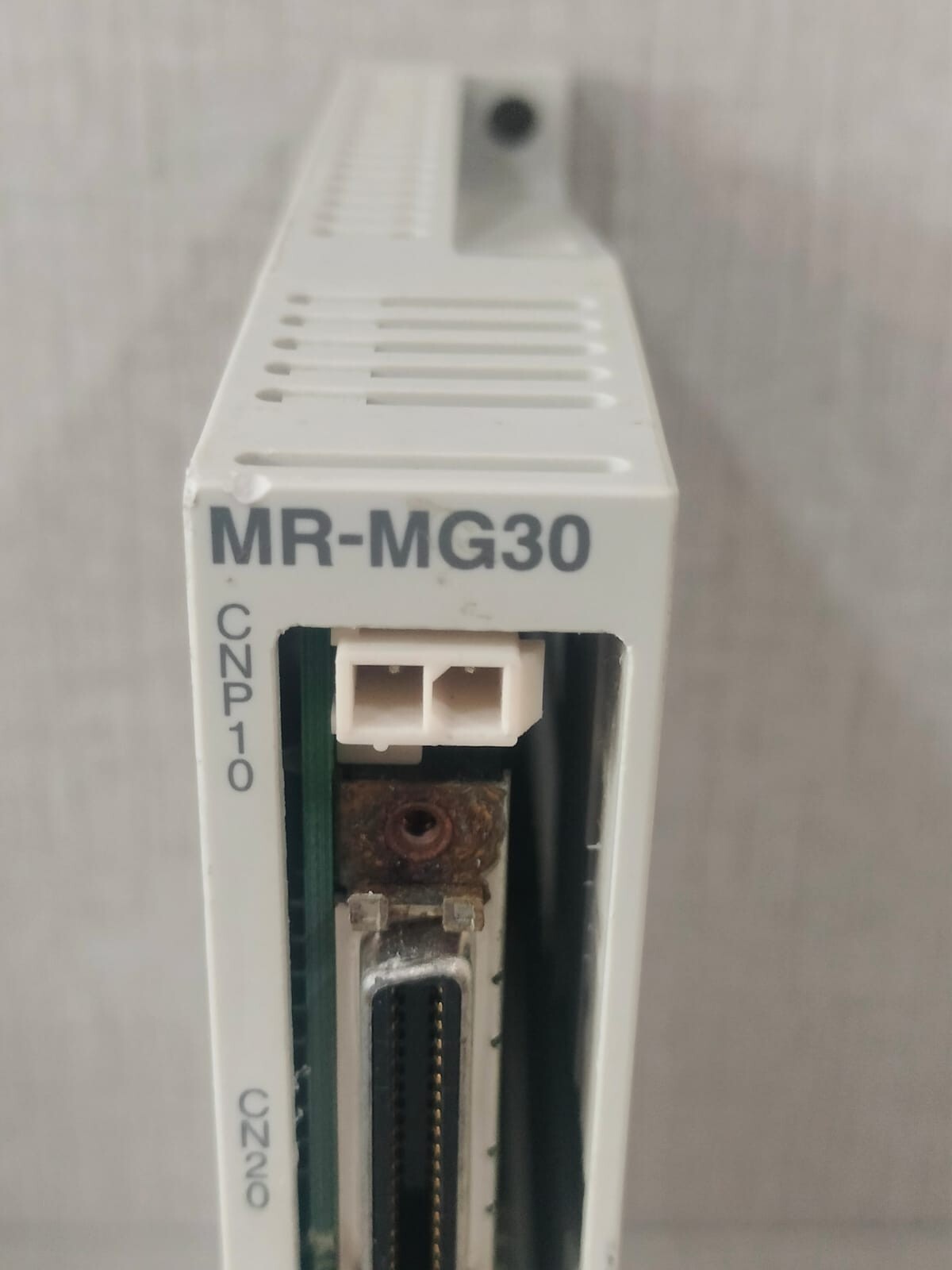 Mitsubishi Electric MR-MG30 MITSUBISHI MR-MG30 SERVO DRIVE - WITH RUSTY PARTS 2