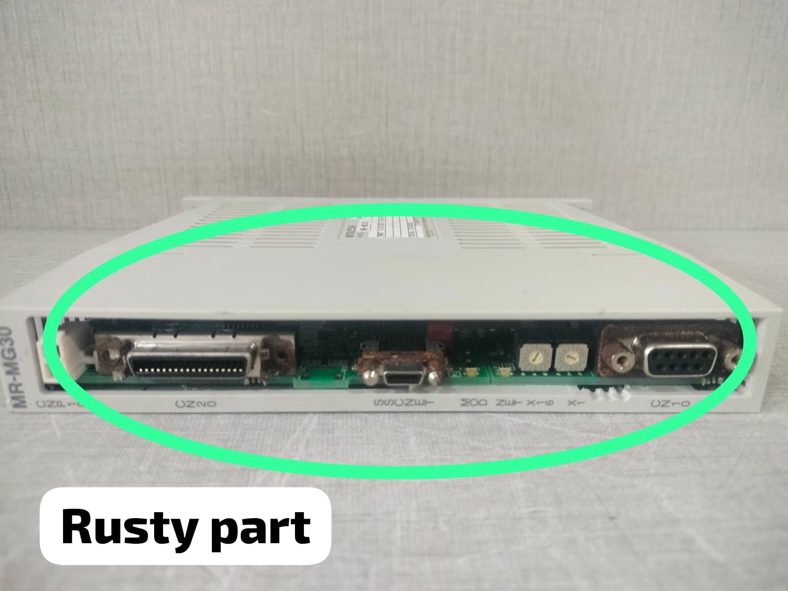 Mitsubishi Electric MR-MG30 MITSUBISHI MR-MG30 SERVO DRIVE - WITH RUSTY PARTS 4