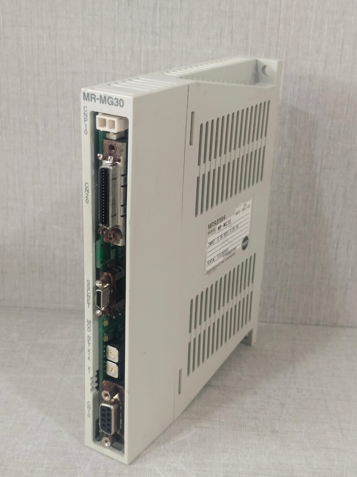 Mitsubishi Electric MR-MG30 MITSUBISHI MR-MG30 SERVO DRIVE - WITH RUSTY PARTS 6