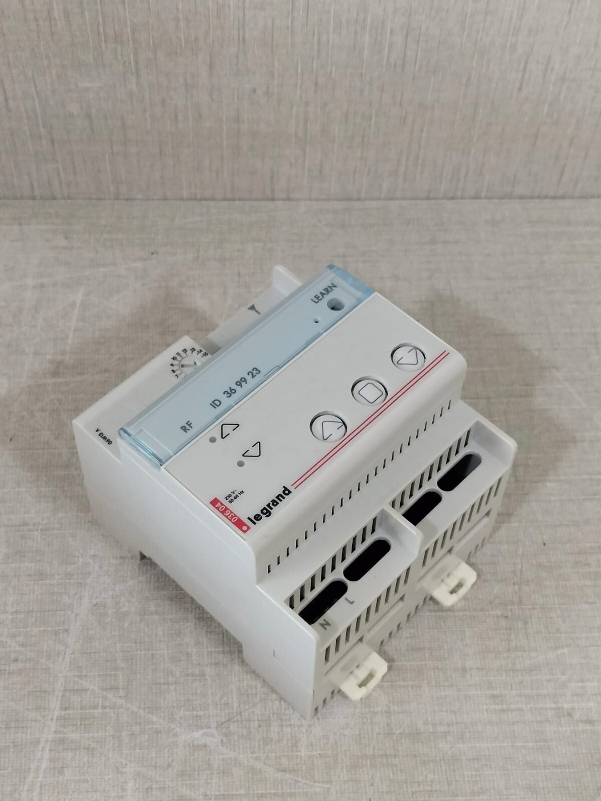 Legrand 50-60-HZ LEGRAND 036 04 INTERFACE IN ONE 230V- 50-60-Hz 6