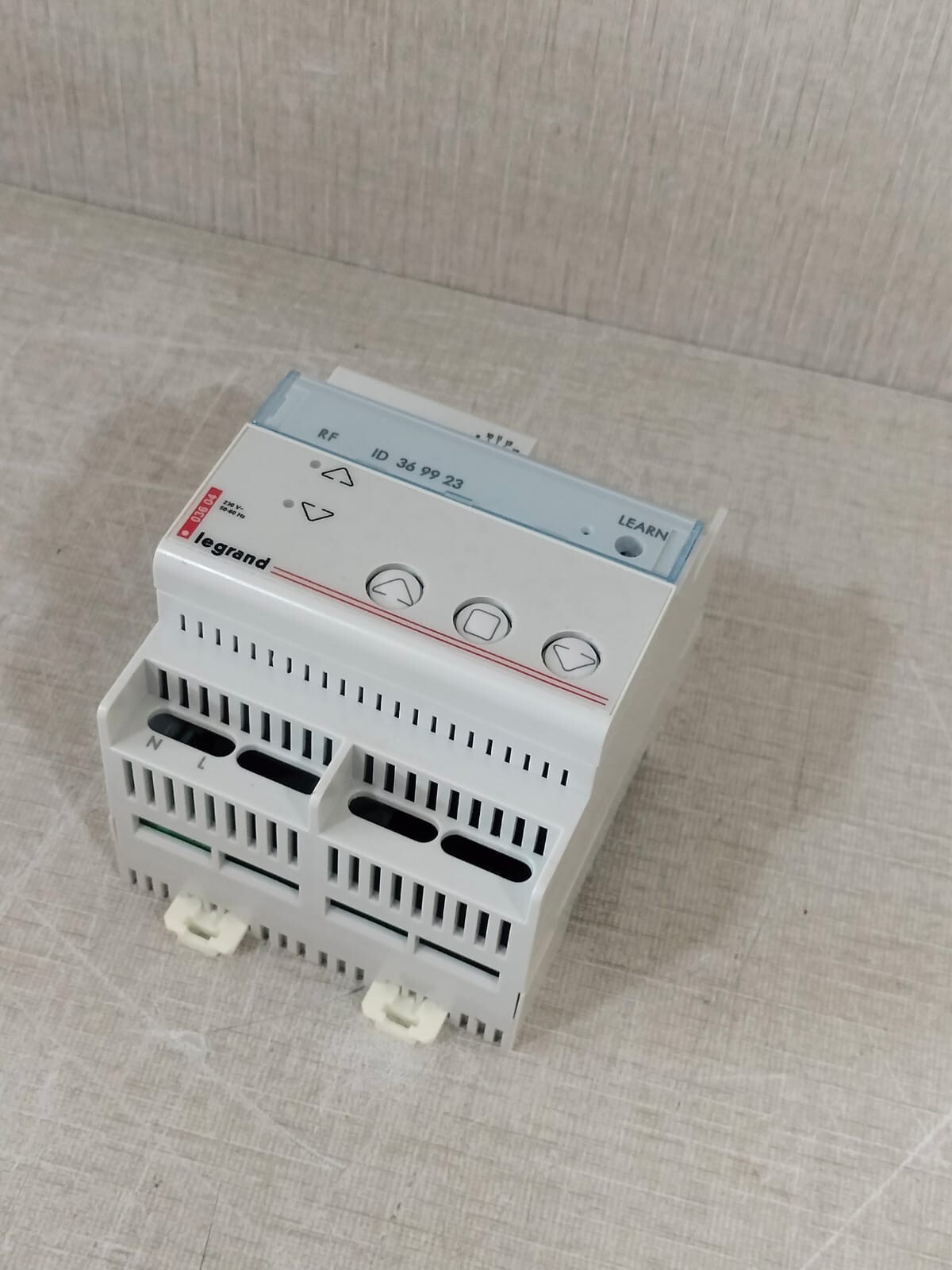 Legrand 50-60-HZ LEGRAND 036 04 INTERFACE IN ONE 230V- 50-60-Hz 7