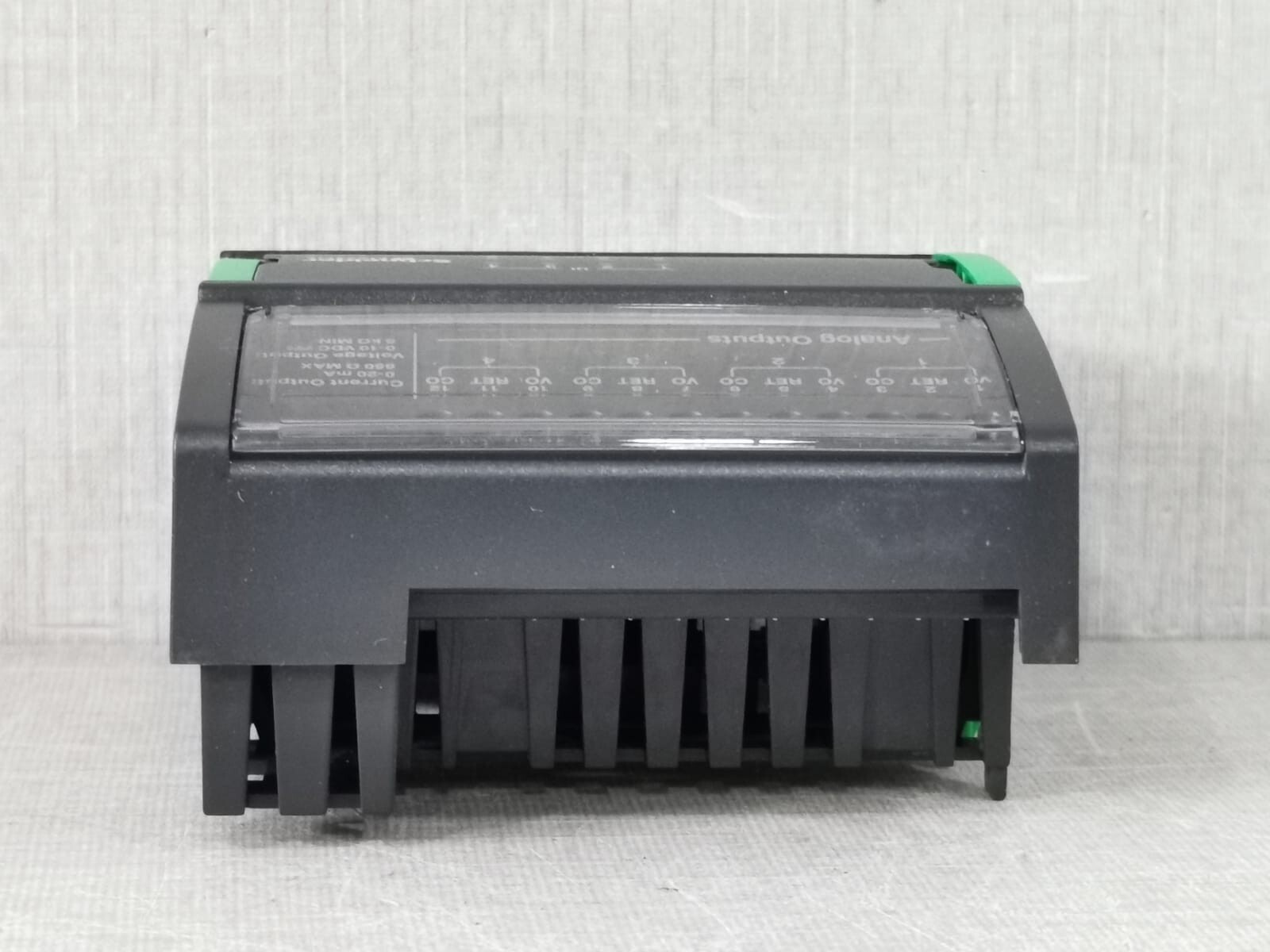 Schneider Electric UI-8/AO-4 SCHNEIDER ELECTRIC UI-8/AO-4 SMARTX CONTROLLER SXWUI8A4X10001 8