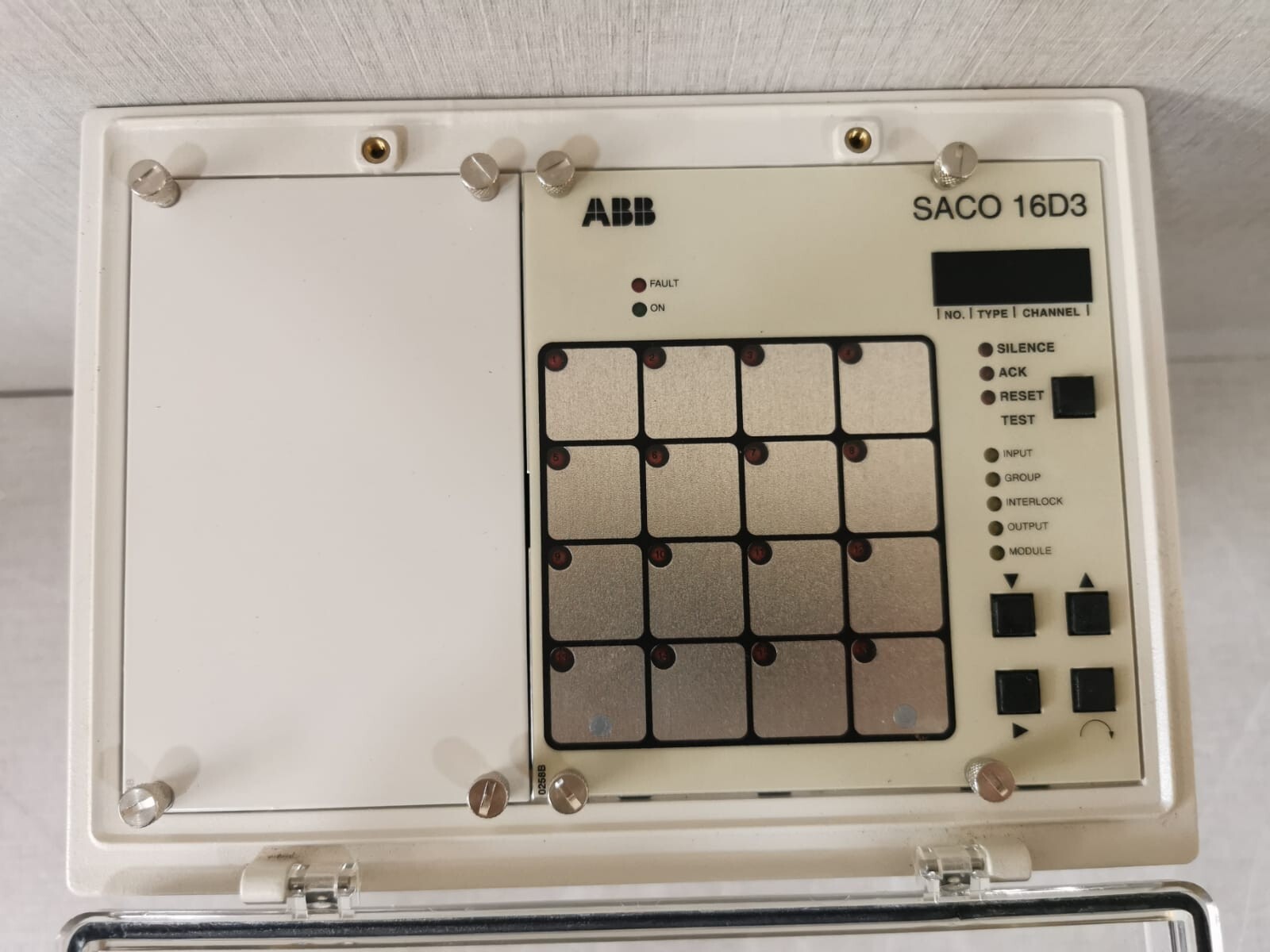 ABB SACO 16D3-AA ABB SACO 16D3-AA /RS 811 163-AA REV.R DIGITAL ANNUNCIATOR UNIT 3