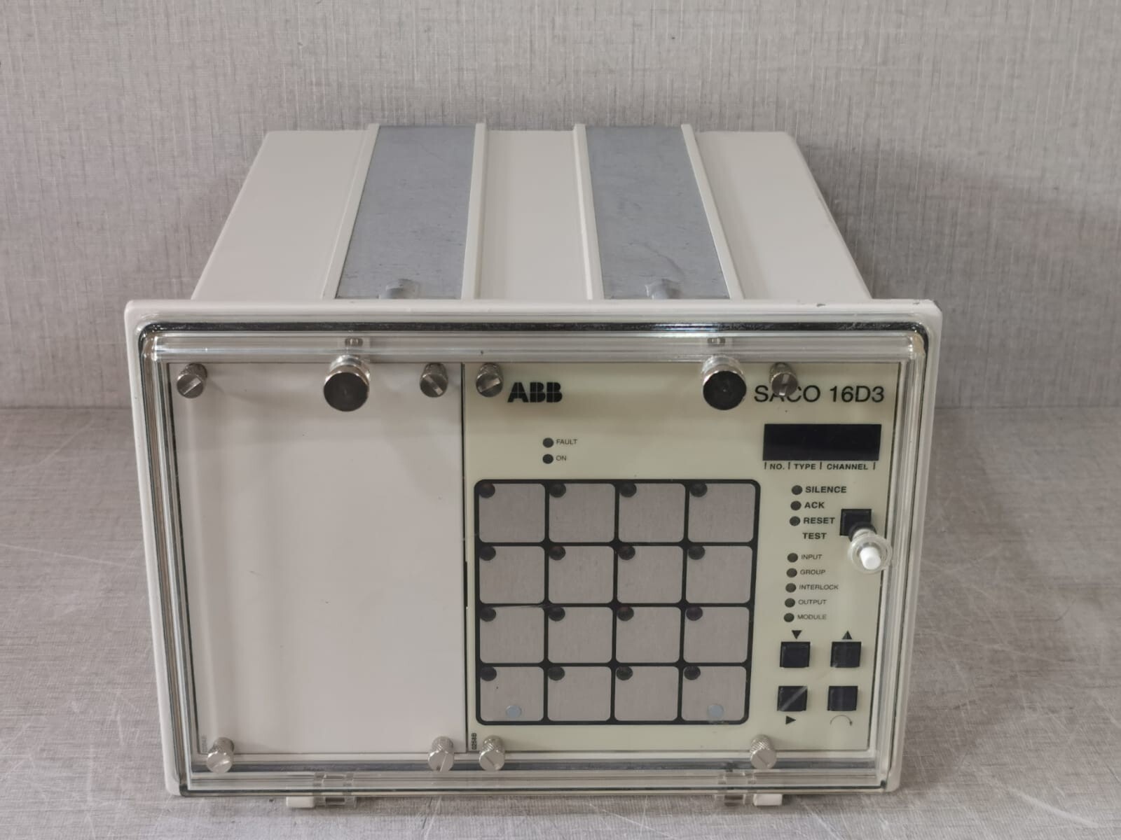 ABB SACO 16D3-AA /RS 811 163-AA REV.R DIGITAL ANNUNCIATOR UNIT