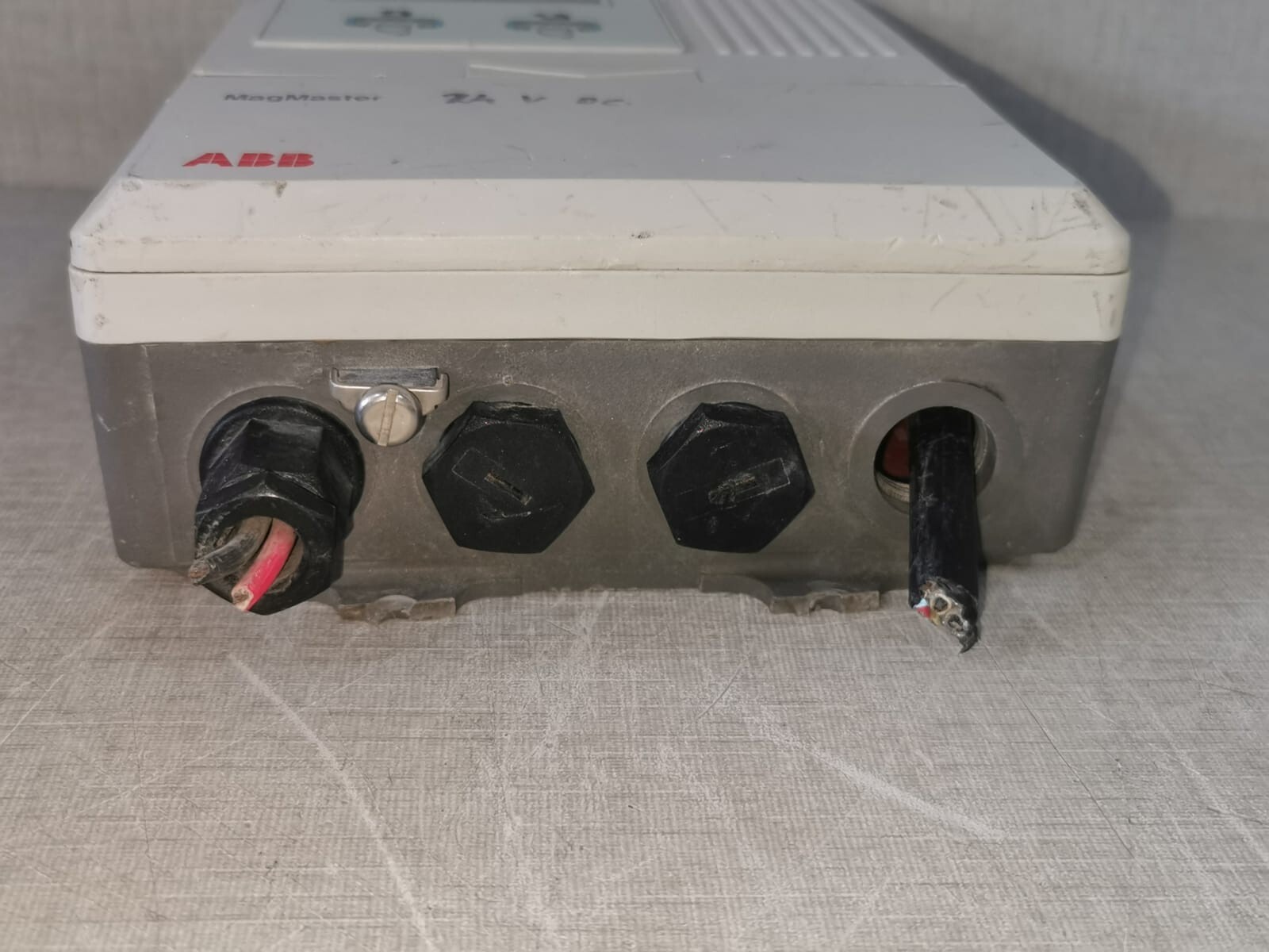 ABB MF/E000000000005ER3301111 ABB Magmaster MF/E000000000005ER3301111 FlowMeter 11-40VDC 7