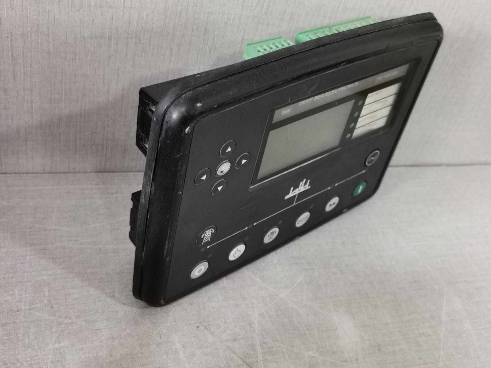 Deep Sea Electronics 7420 MKII AMF Deep Sea Electronics DSE 7420 MKII AMF Engine Generator Controller with Damaged 8
