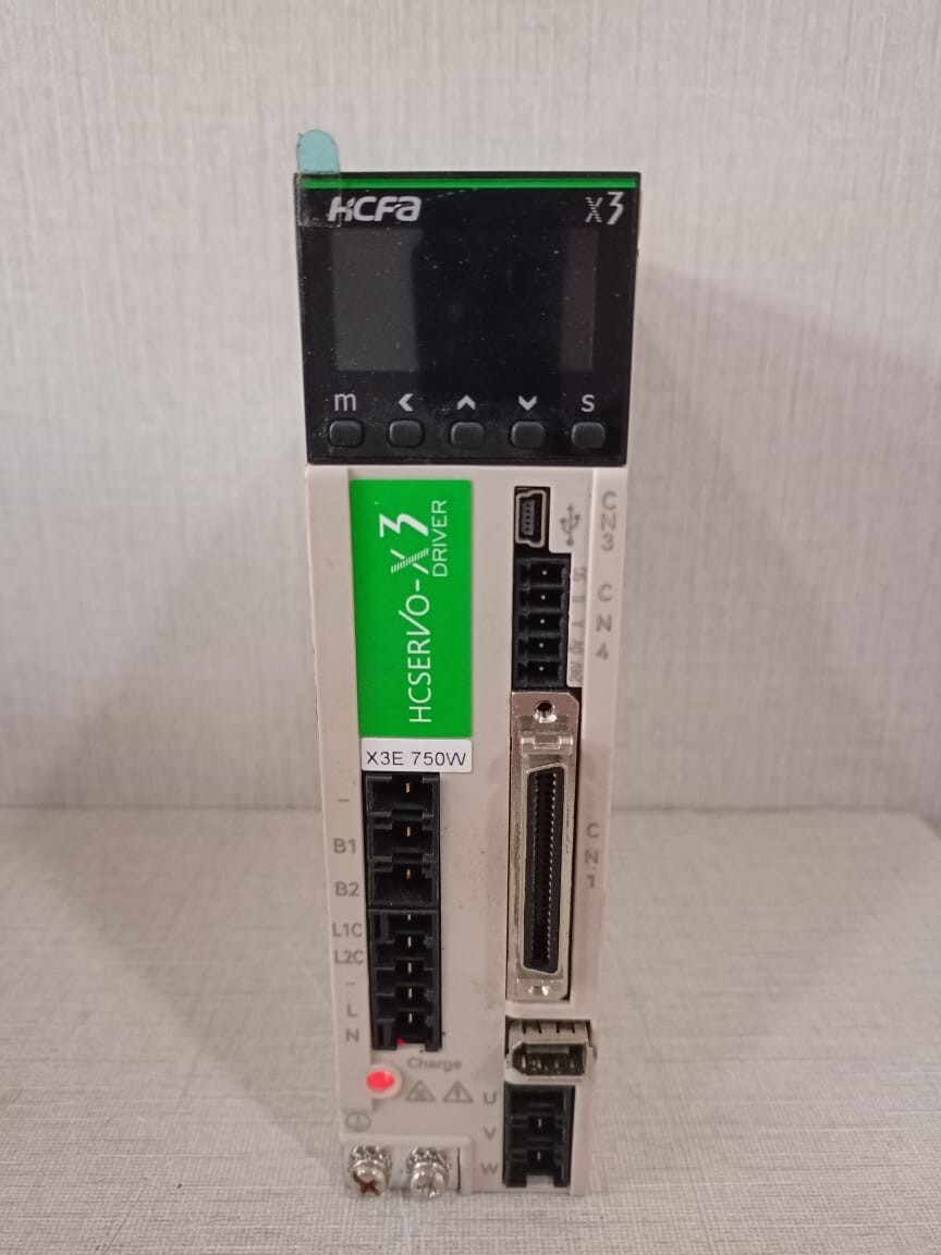 HCFA SV-X3EA075A-A2 Servo Drive INPUT: AC200-240V 50/60Hz OUTPUT: 750W