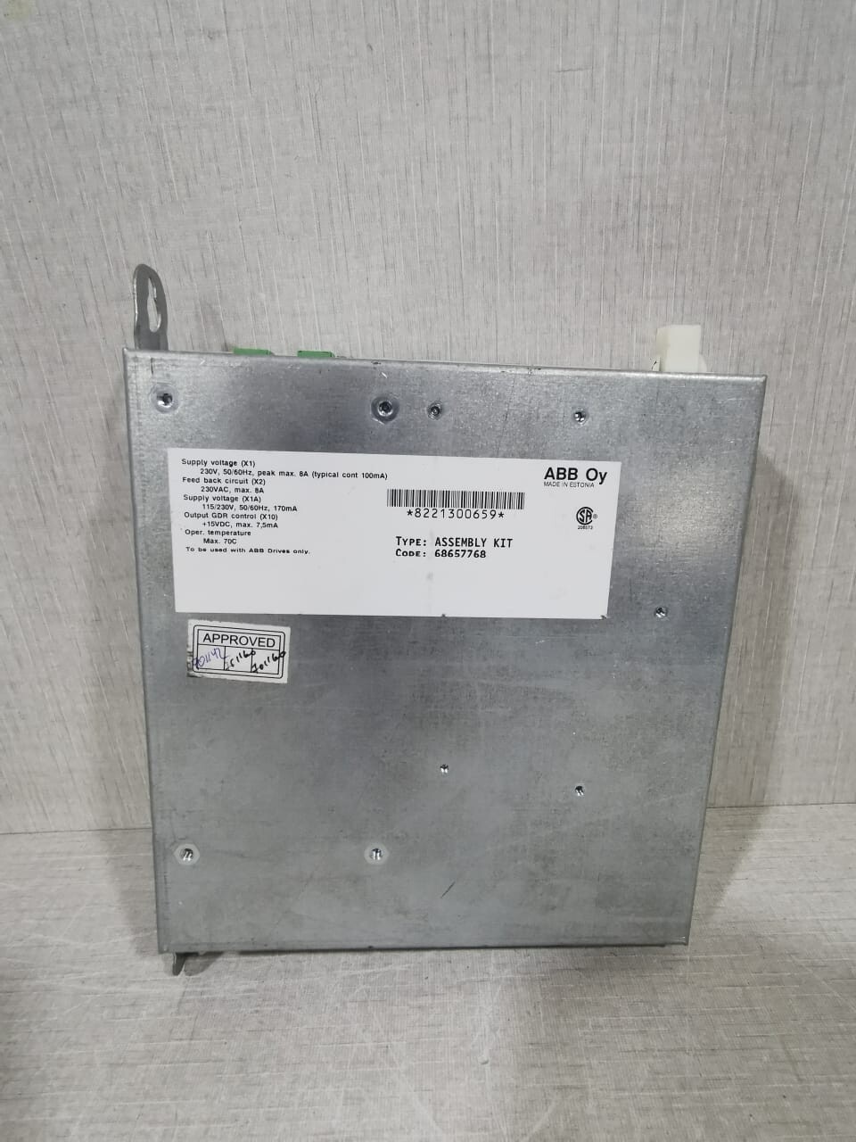 ABB 68657768 ABB Oy 68657768 68675049B ASSEMBLY KIT 230V 50/60Hz 4