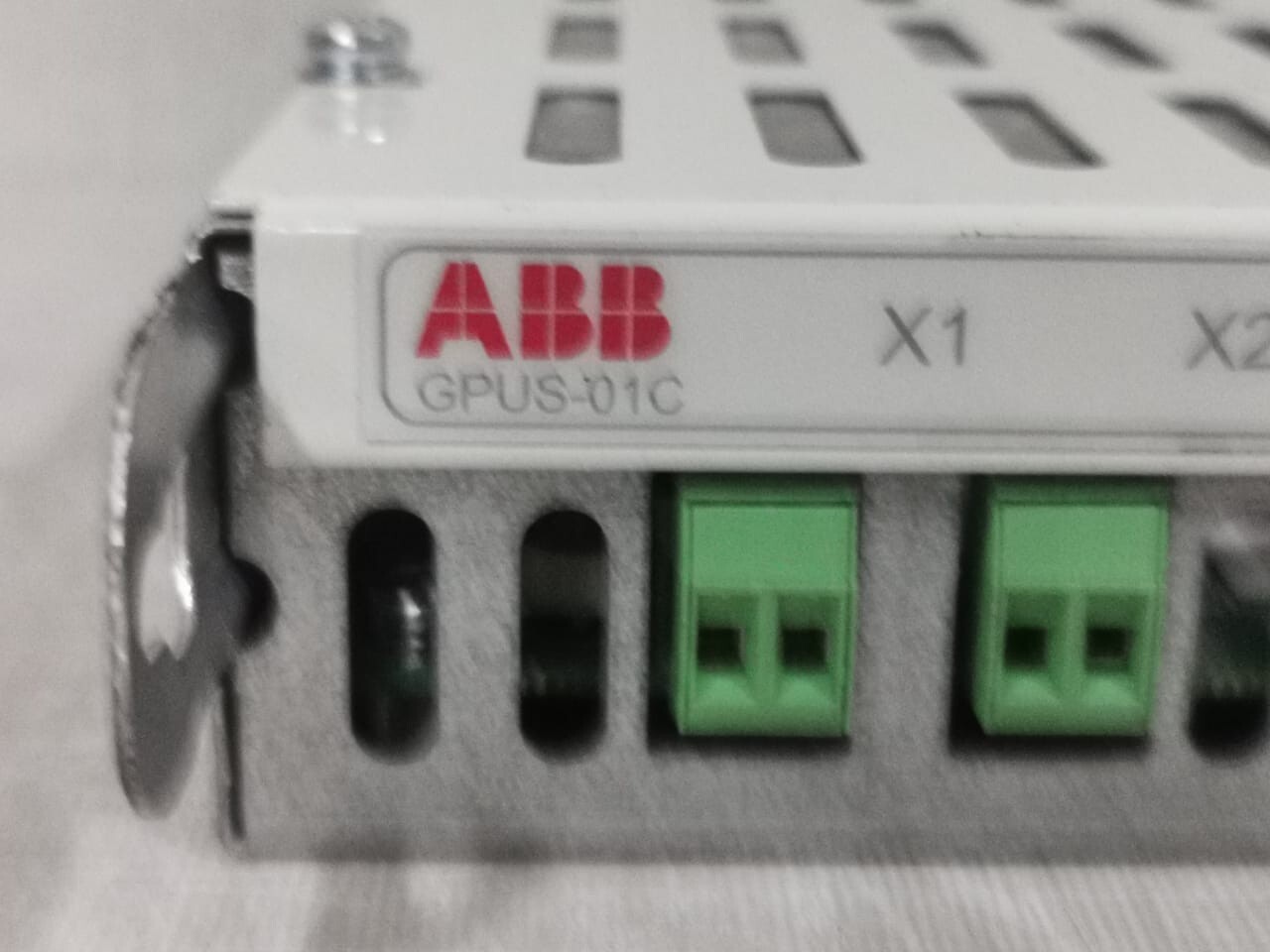 ABB 68657768 ABB Oy 68657768 68675049B ASSEMBLY KIT 230V 50/60Hz 5