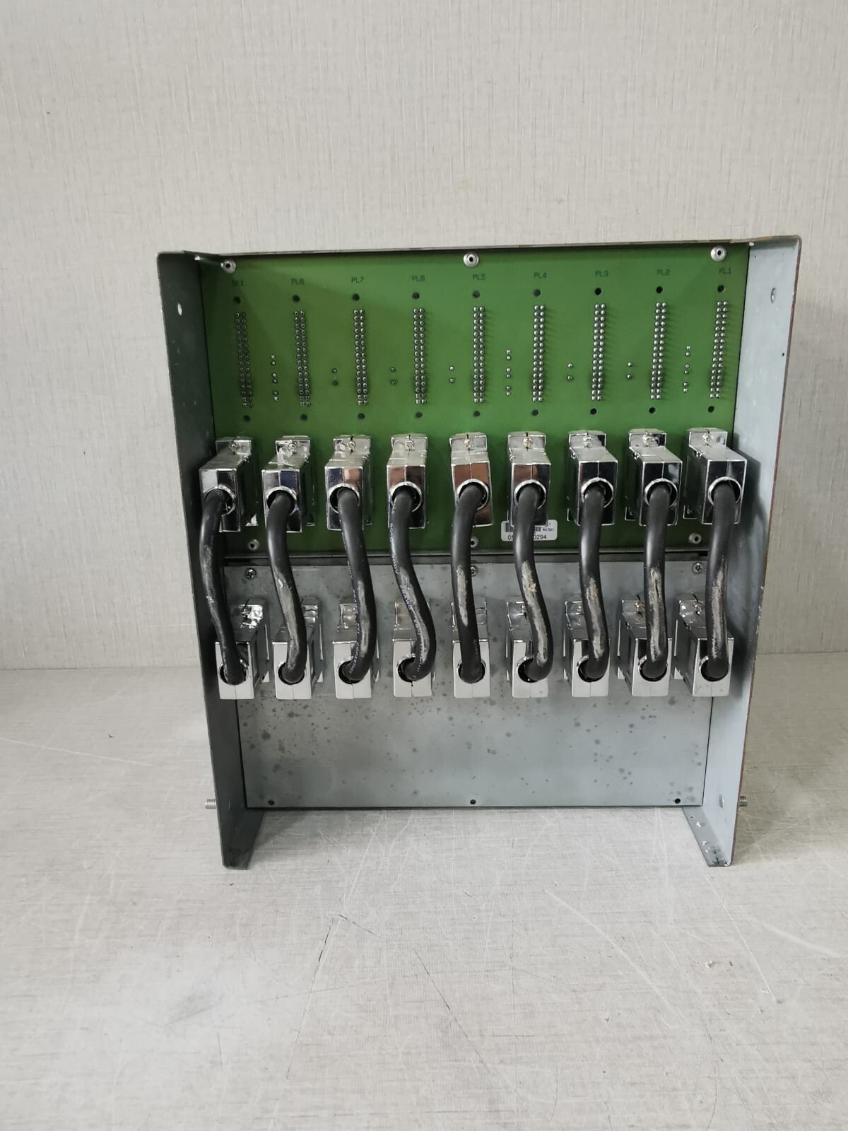 SIEGER 05701-A-0502 05701-A-0502 Iss. 7 SIEGER Rack Assembly 8 Way Front Access - RACK ONLY 9