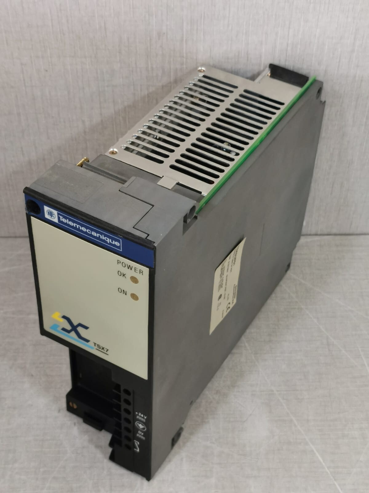 Telemecanique TSXSUP61 TELEMECANIQUE TSX7 POWER SUPPLY TSXSUP61 7