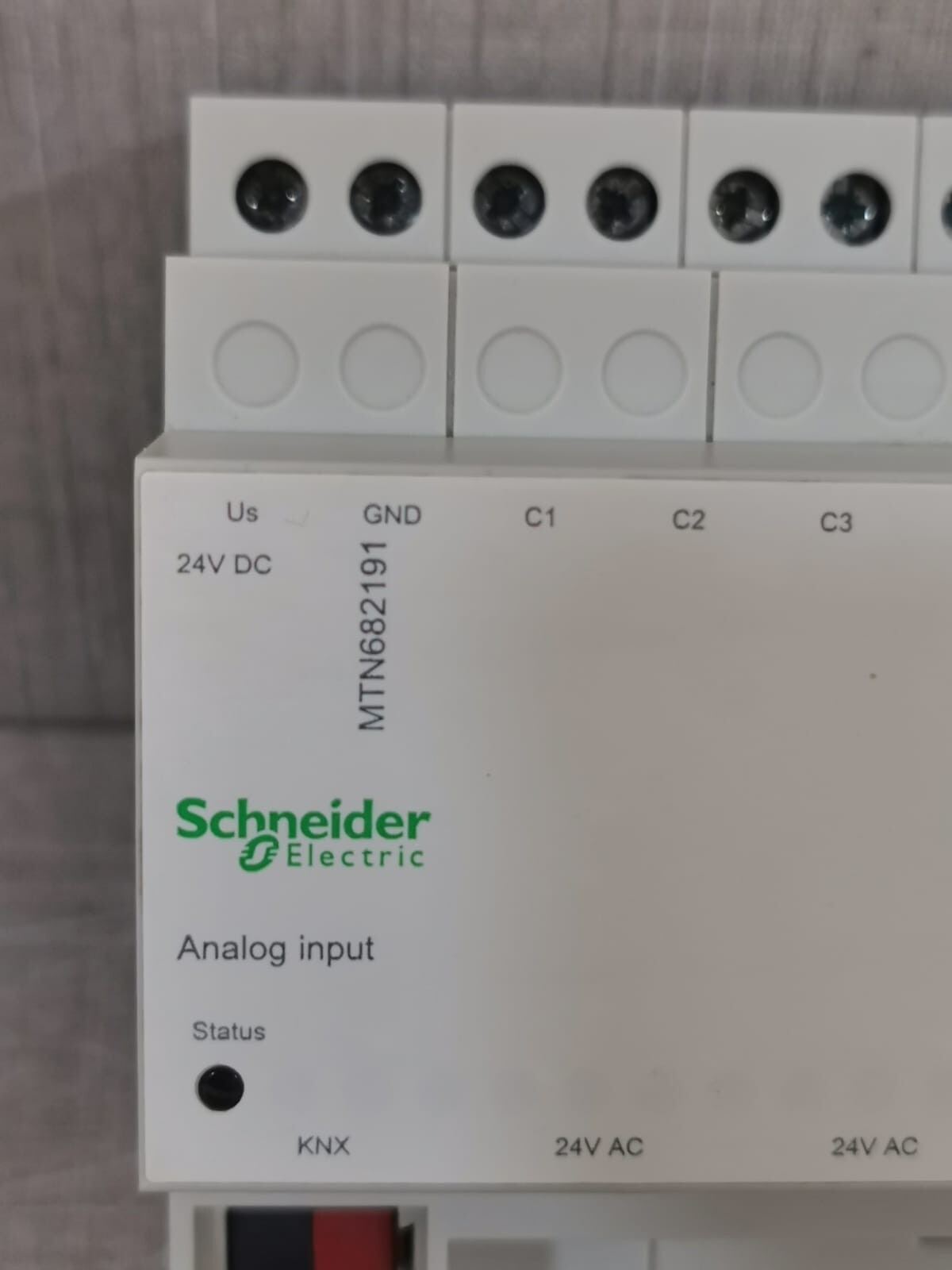 Schneider Electric MTN682191 SCHNEIDER ELECTRIC MTN682191 RG-K/x4 ANALOG INPUT- BUT 3
