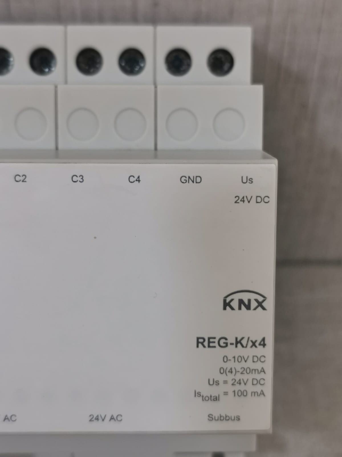 Schneider Electric MTN682191 SCHNEIDER ELECTRIC MTN682191 RG-K/x4 ANALOG INPUT- BUT 4