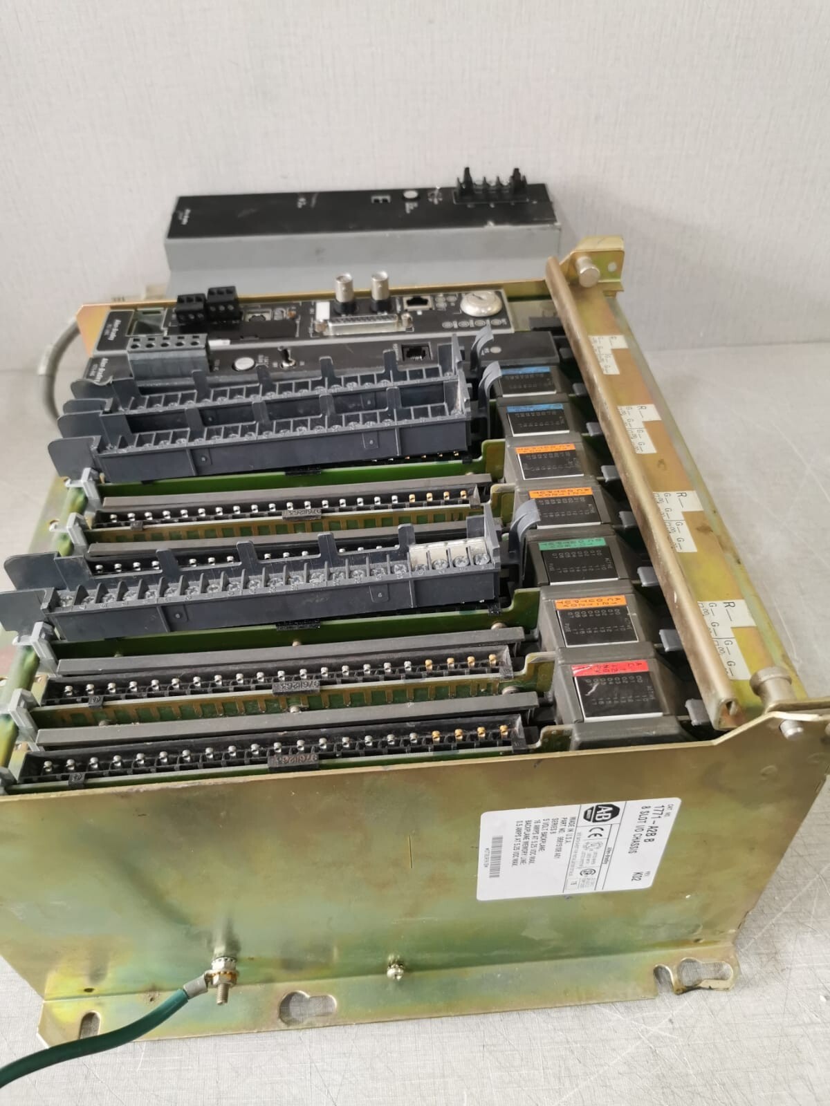 Allen-Bradley 96815108 A01 Allen Bradley 1771-A2B B 8-Slot I/O Chassis WITH 1771-P7 D Power Supply 7