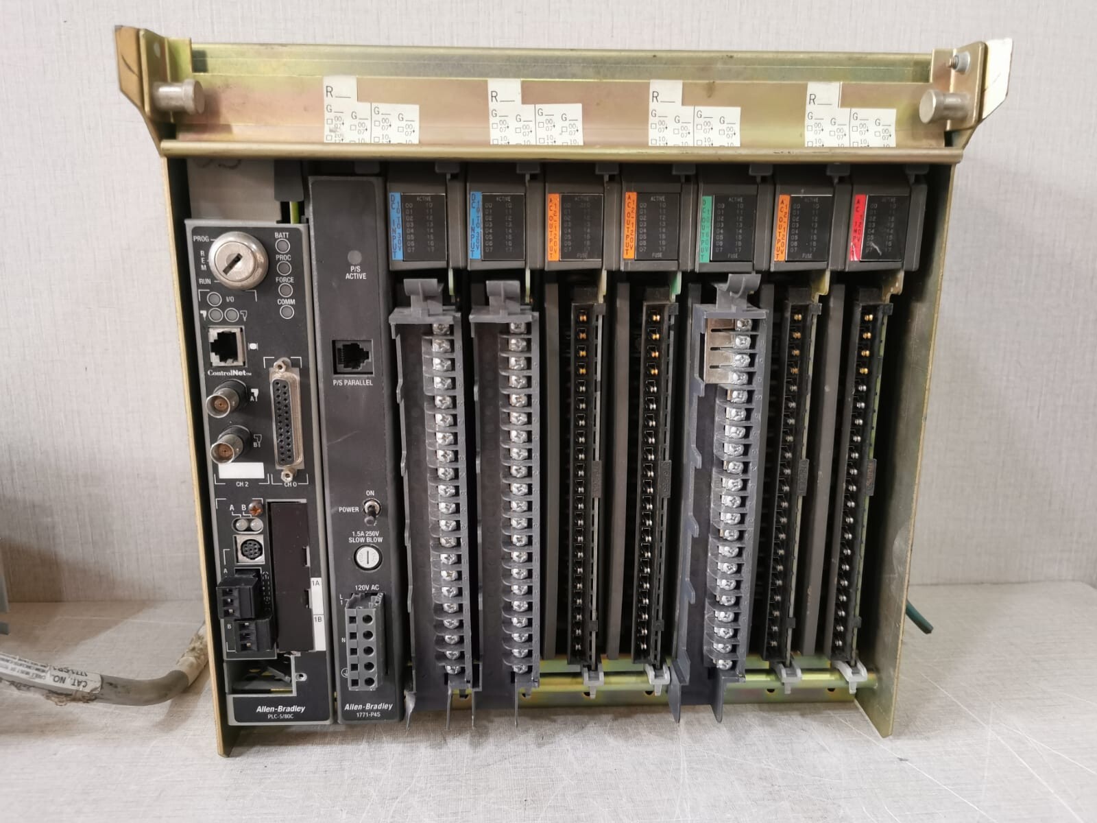Allen-Bradley 96815108 A01 Allen Bradley 1771-A2B B 8-Slot I/O Chassis WITH 1771-P7 D Power Supply 8