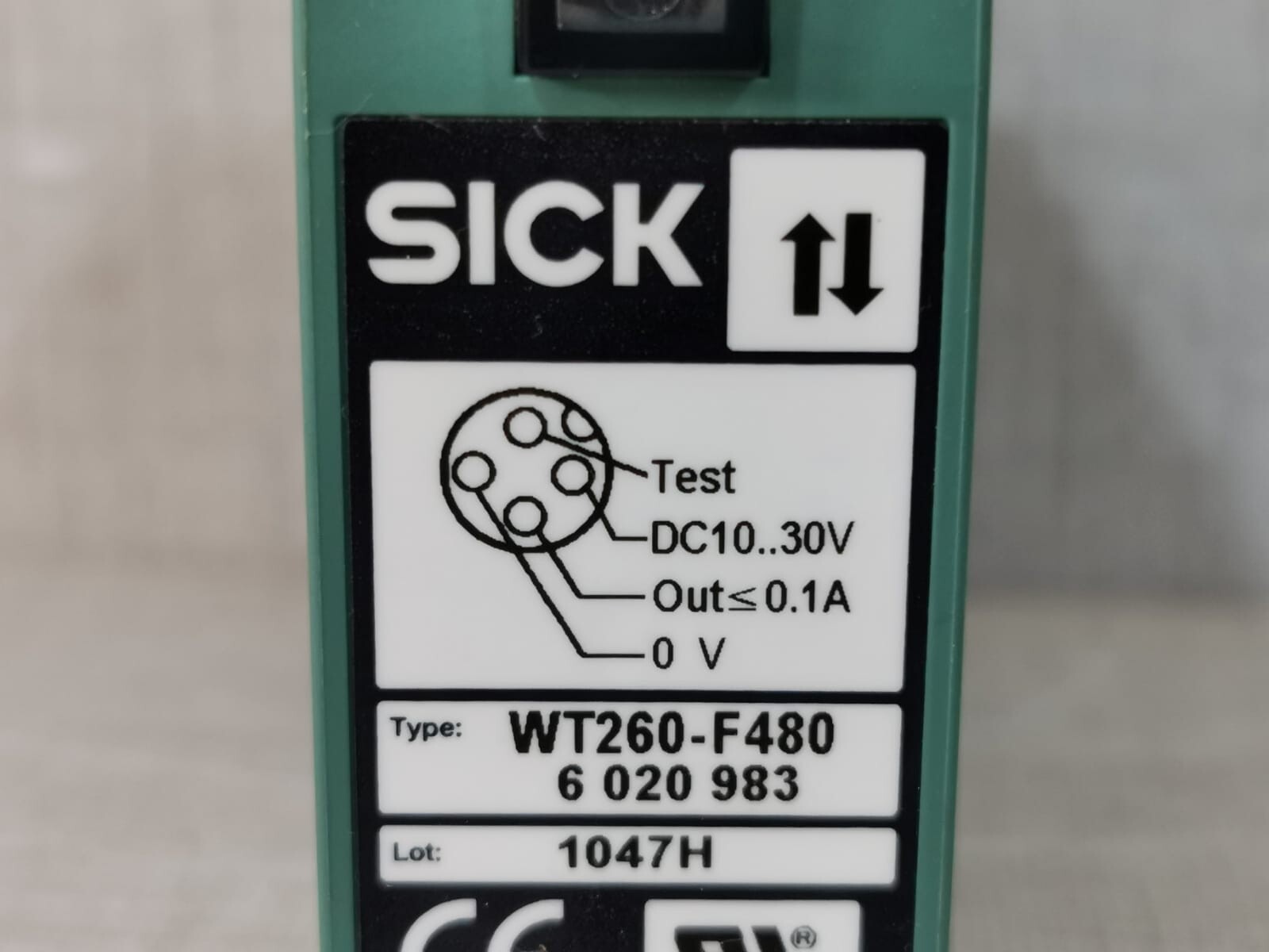 SICK WT260-F480 SICK WT260-F480 PHOTOELECTRIC SENSOR 2