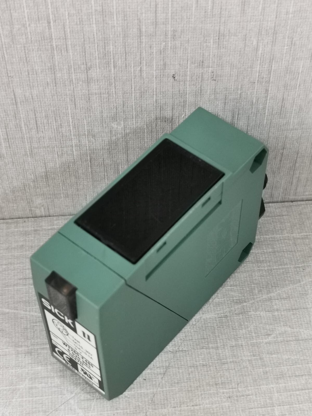 SICK WT260-F480 SICK WT260-F480 PHOTOELECTRIC SENSOR 3