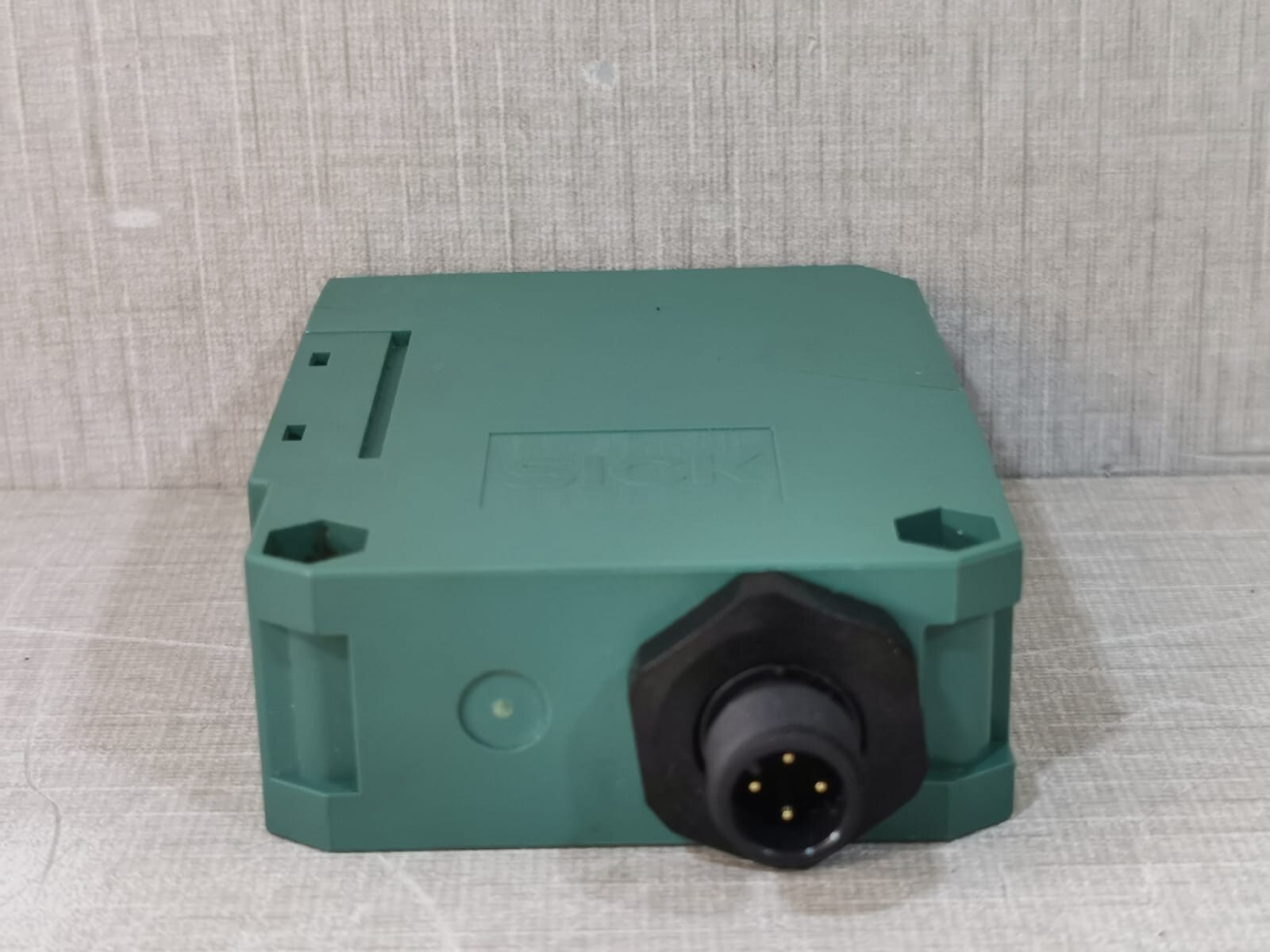 SICK WT260-F480 SICK WT260-F480 PHOTOELECTRIC SENSOR 8