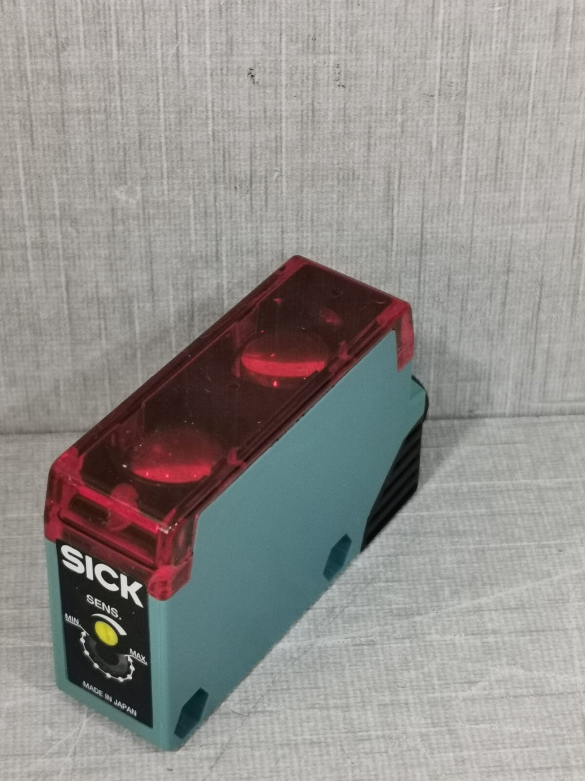 SICK WT250-P440 SICK WT250-P440 PHOTOELECTRIC SENSOR 2